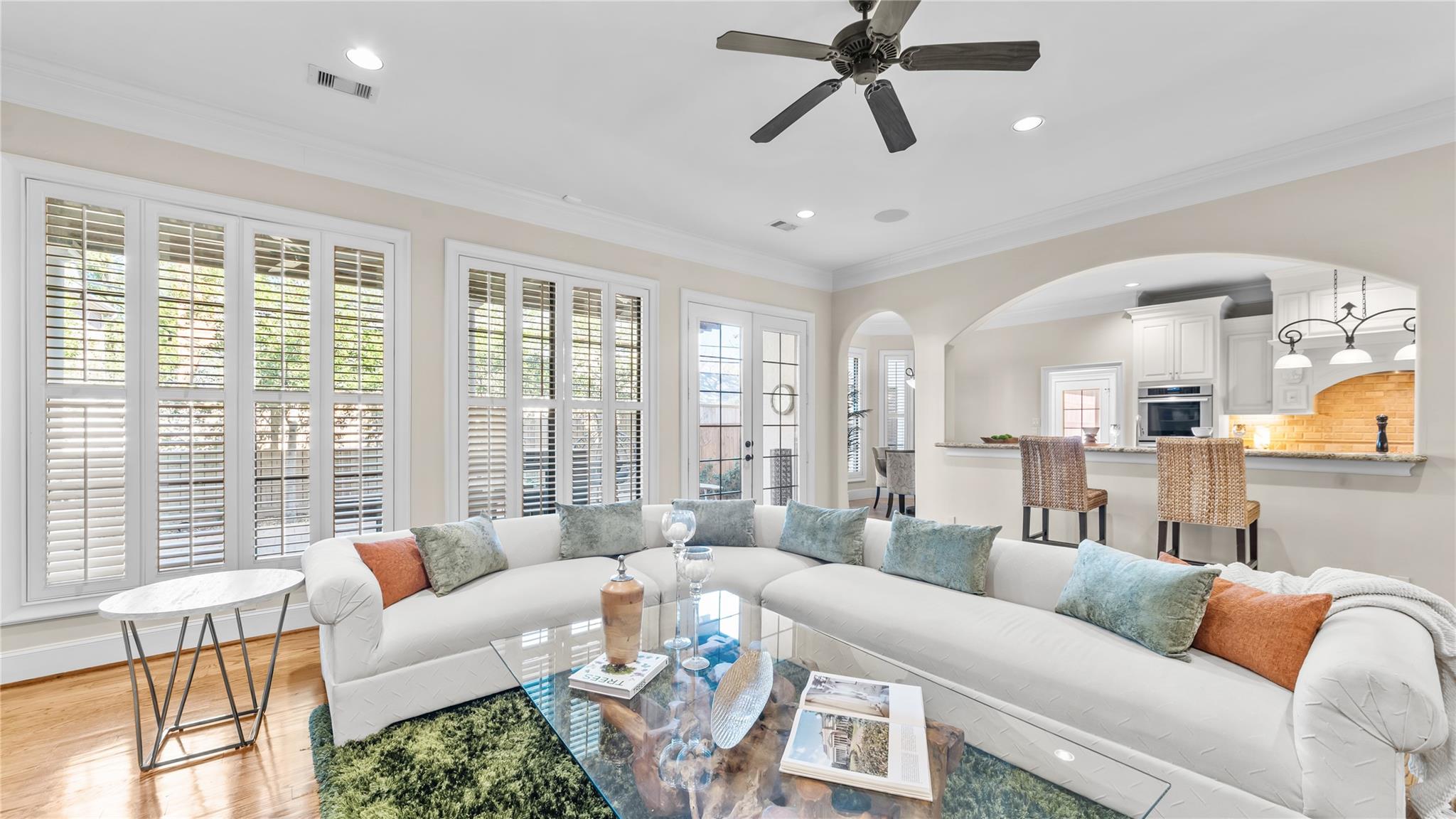 2632 Robinhood Street