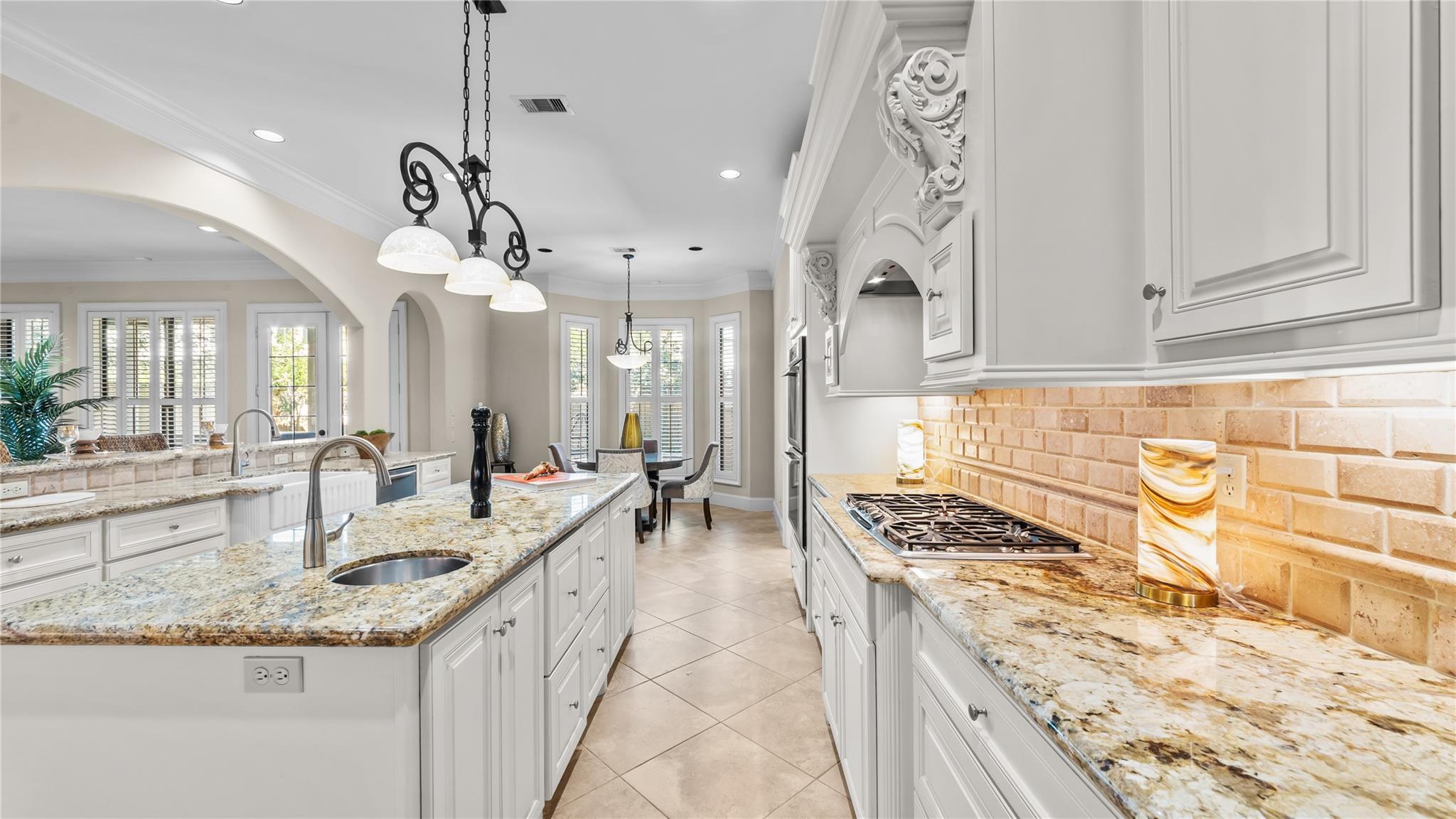 2632 Robinhood Street