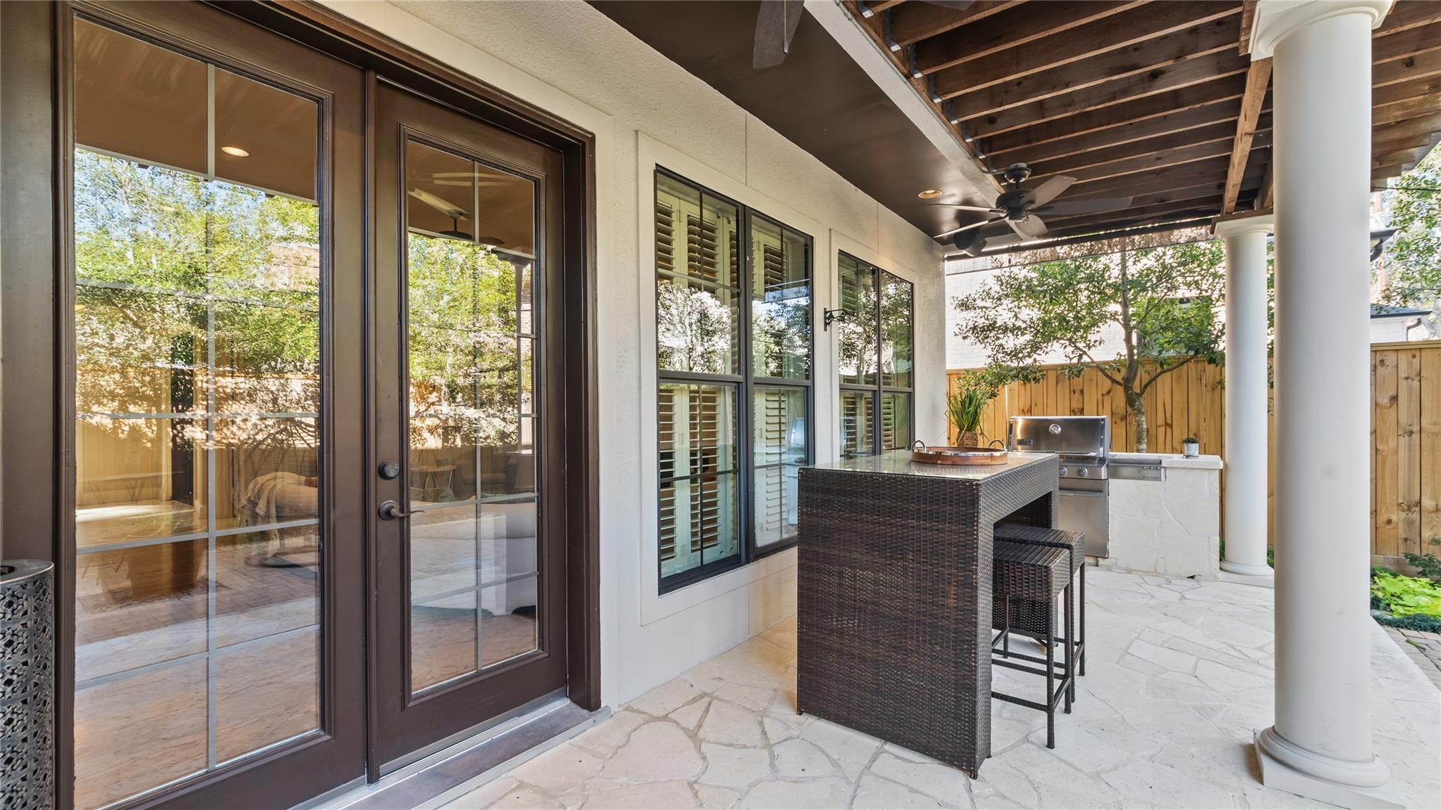 2632 Robinhood Street