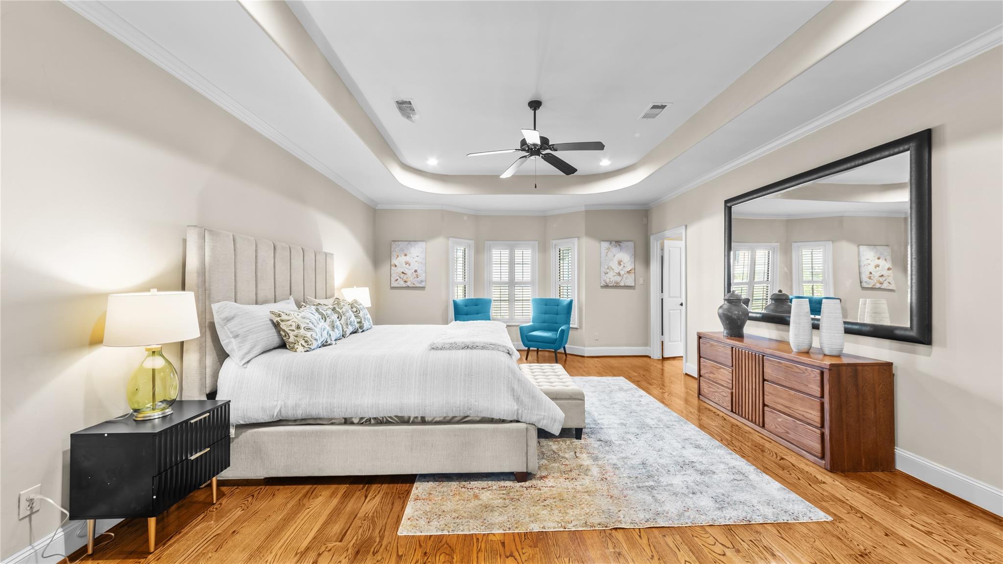 2632 Robinhood Street