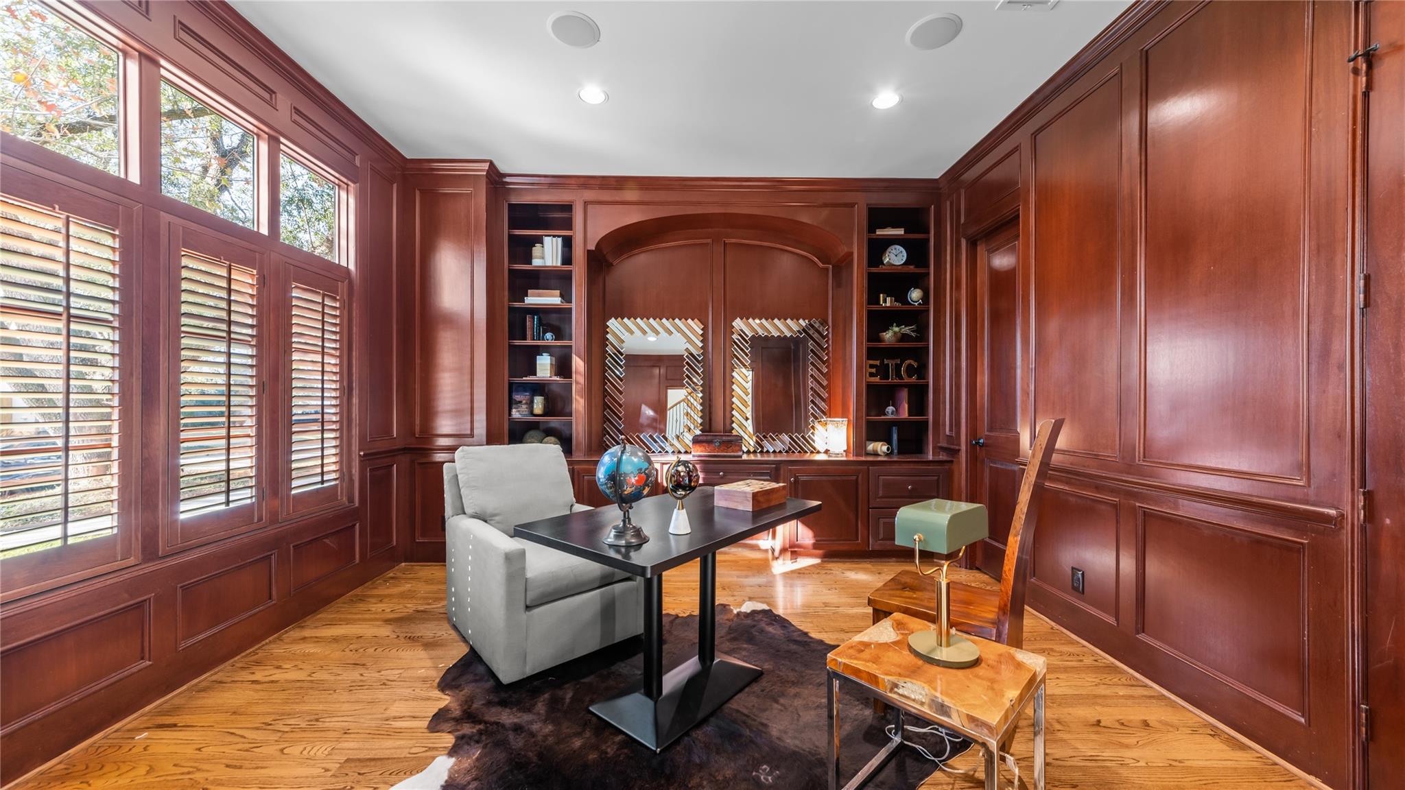 2632 Robinhood Street