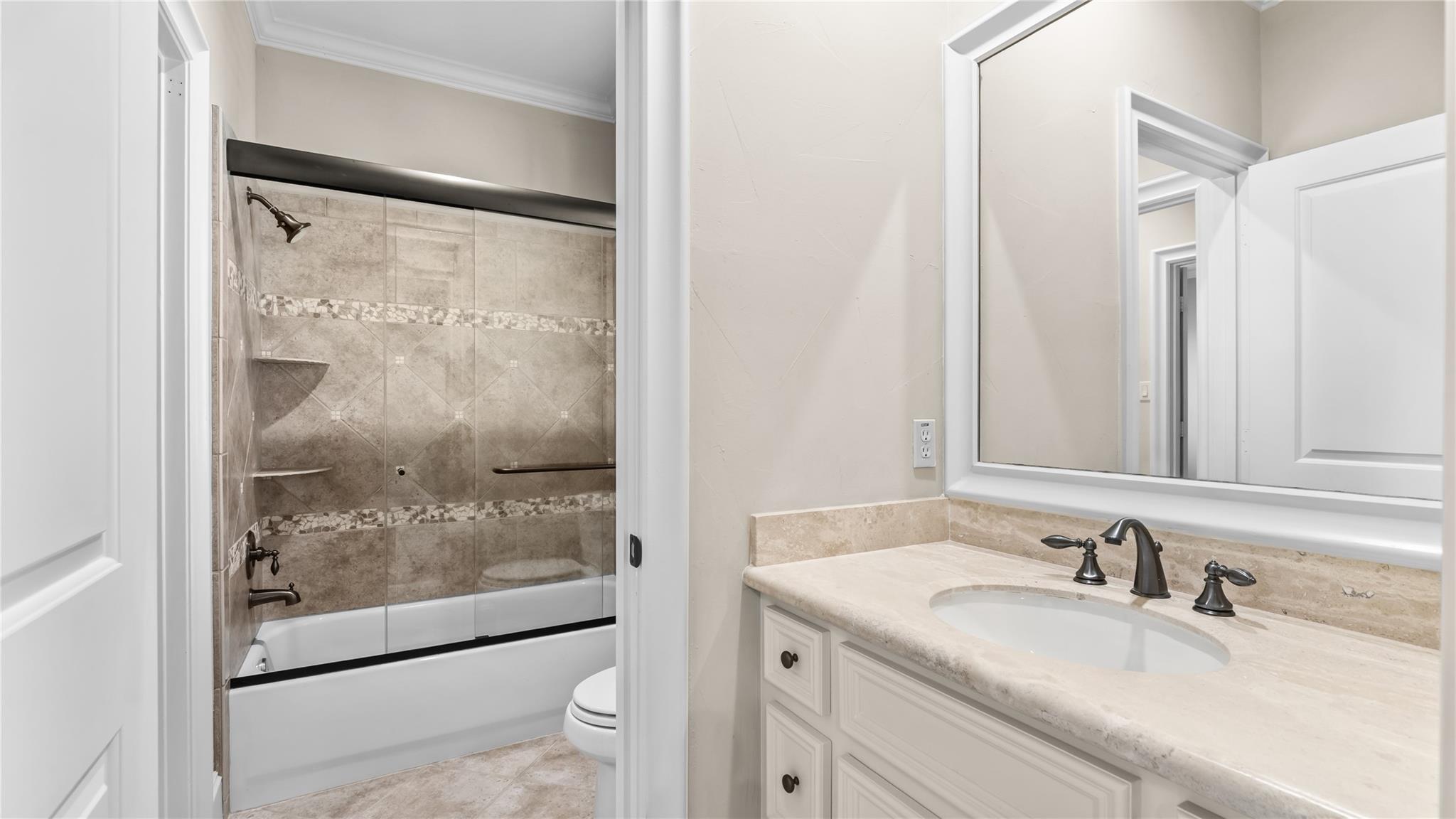 2632 Robinhood Street