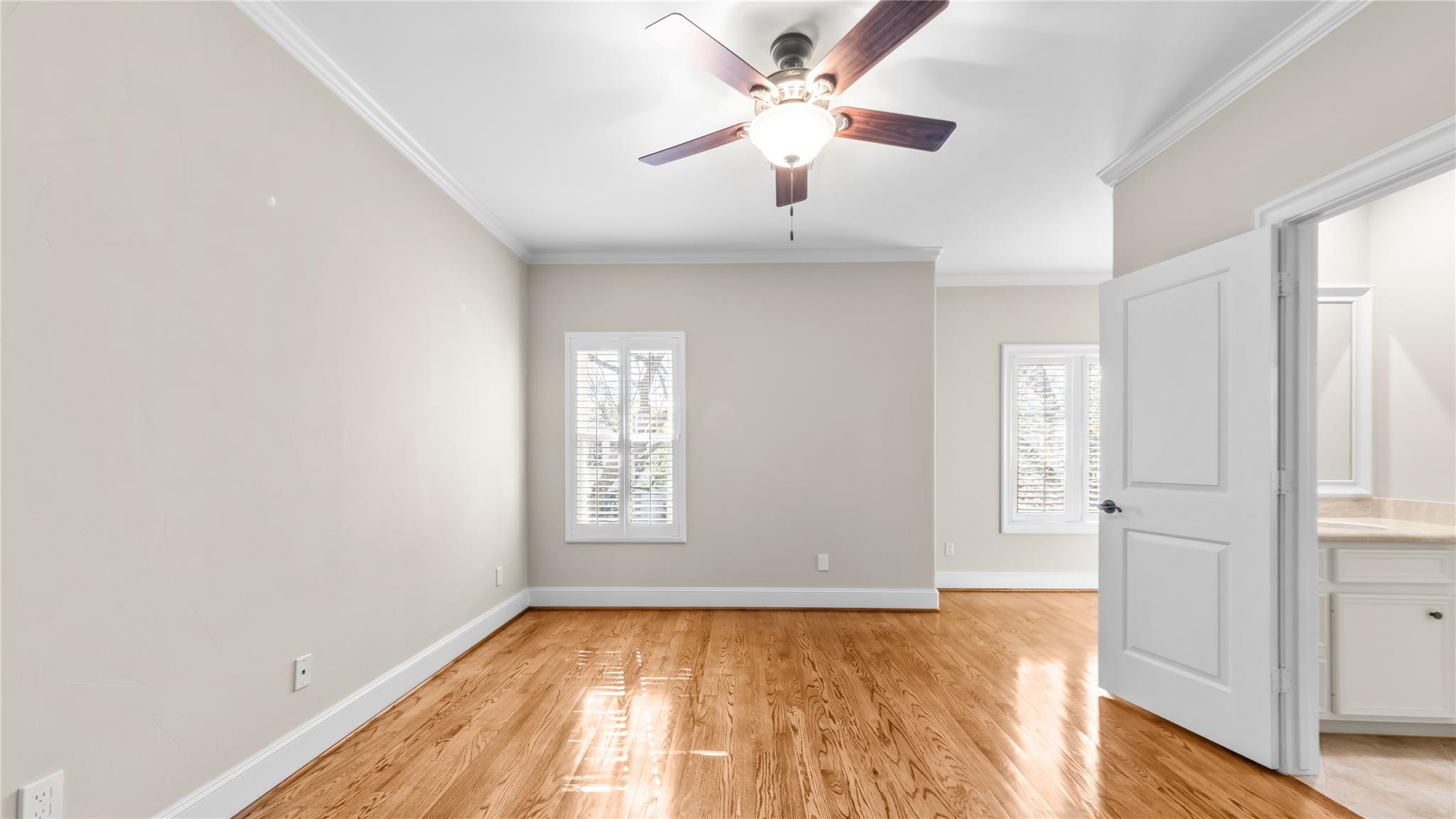 2632 Robinhood Street