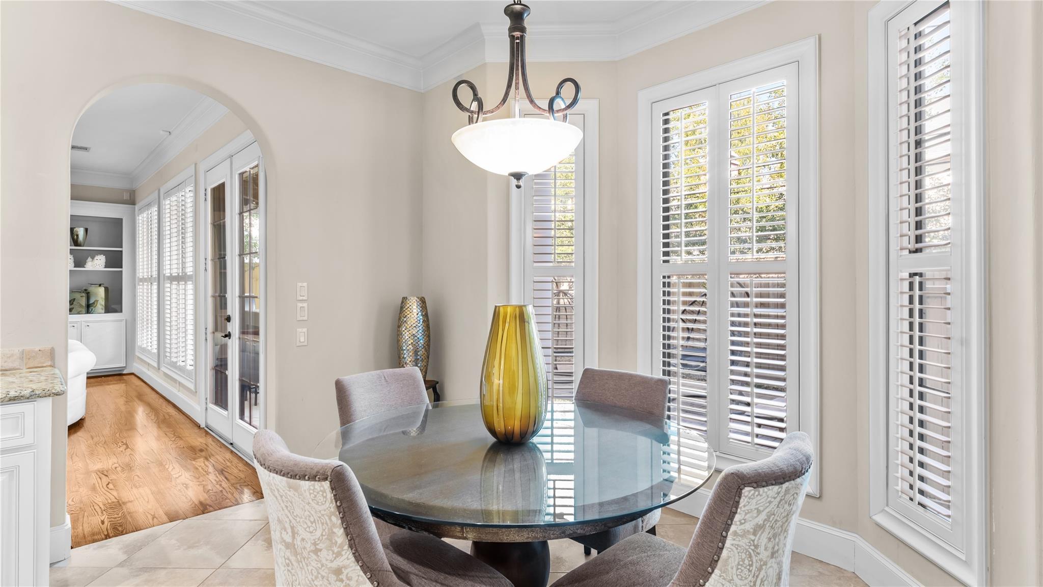 2632 Robinhood Street