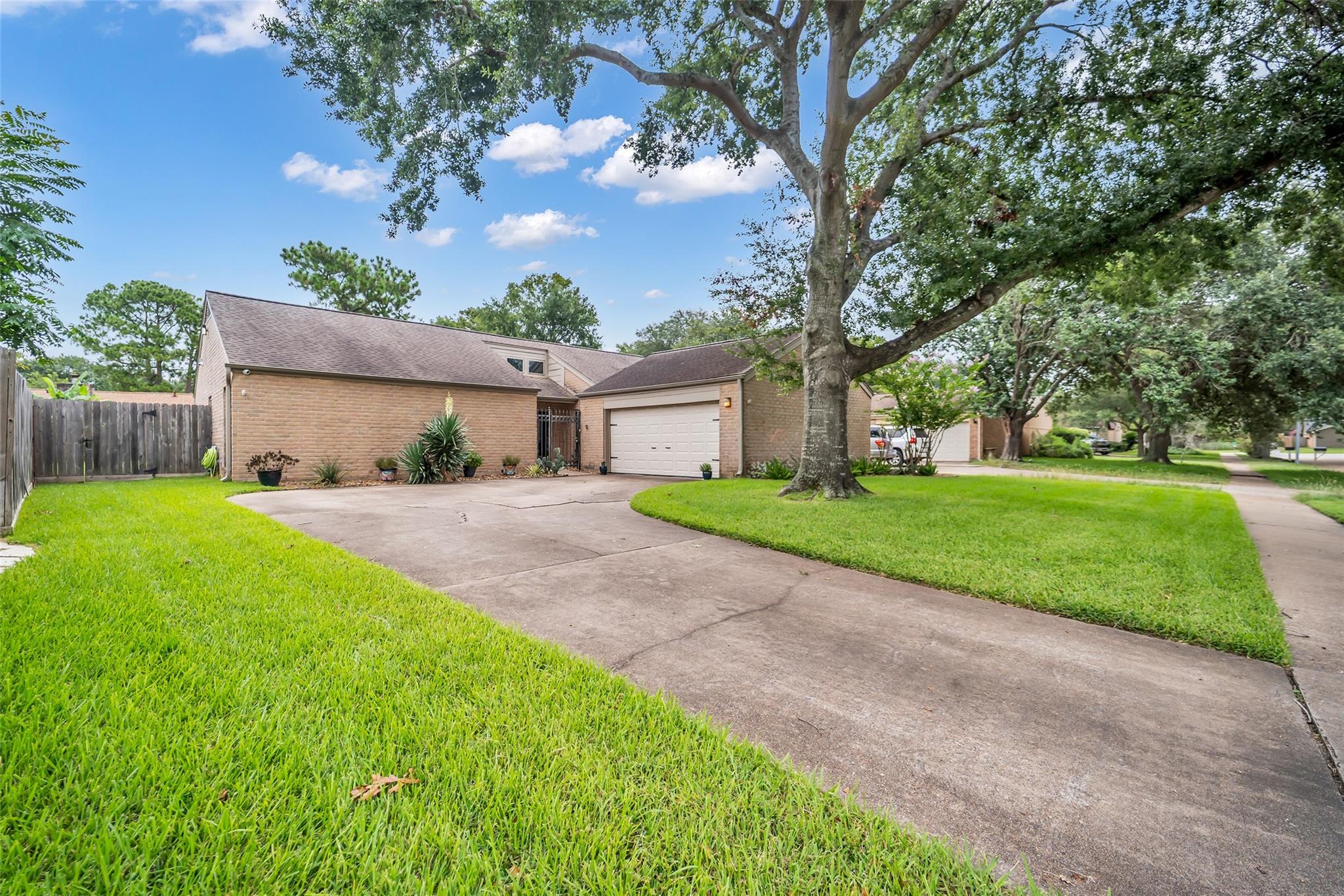 1018 Apache Falls Drive