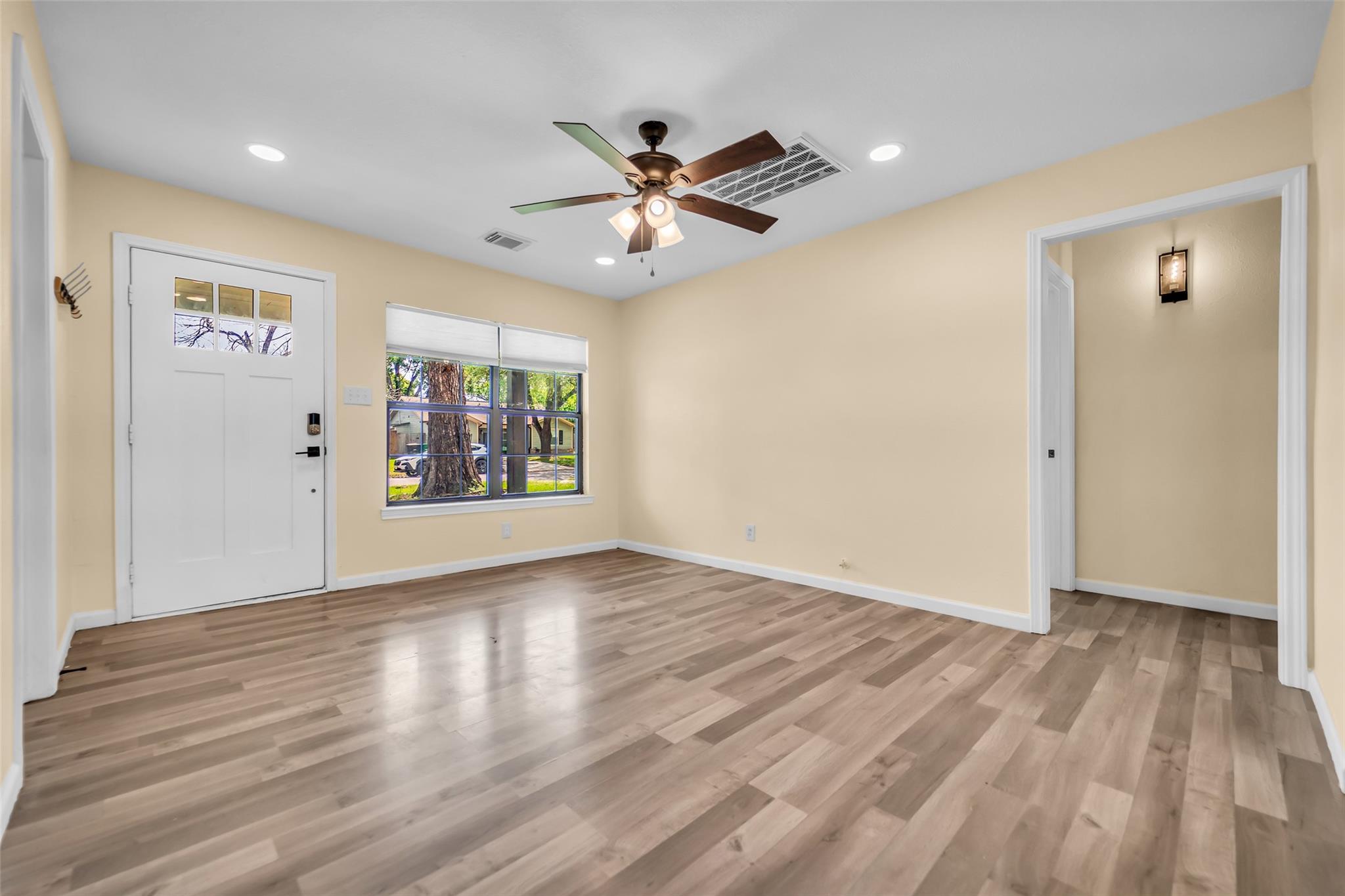 2915 Robertson Street