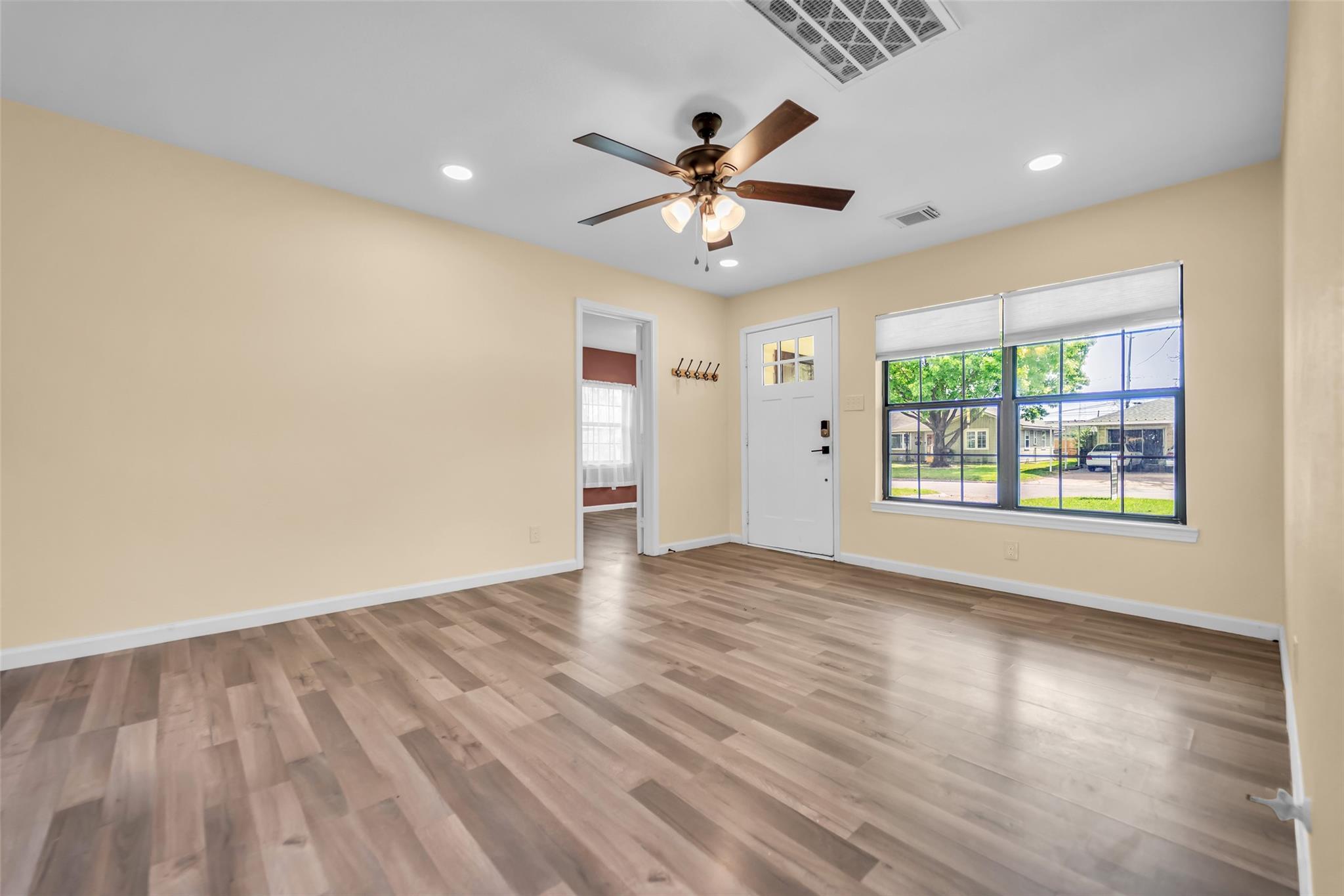 2915 Robertson Street