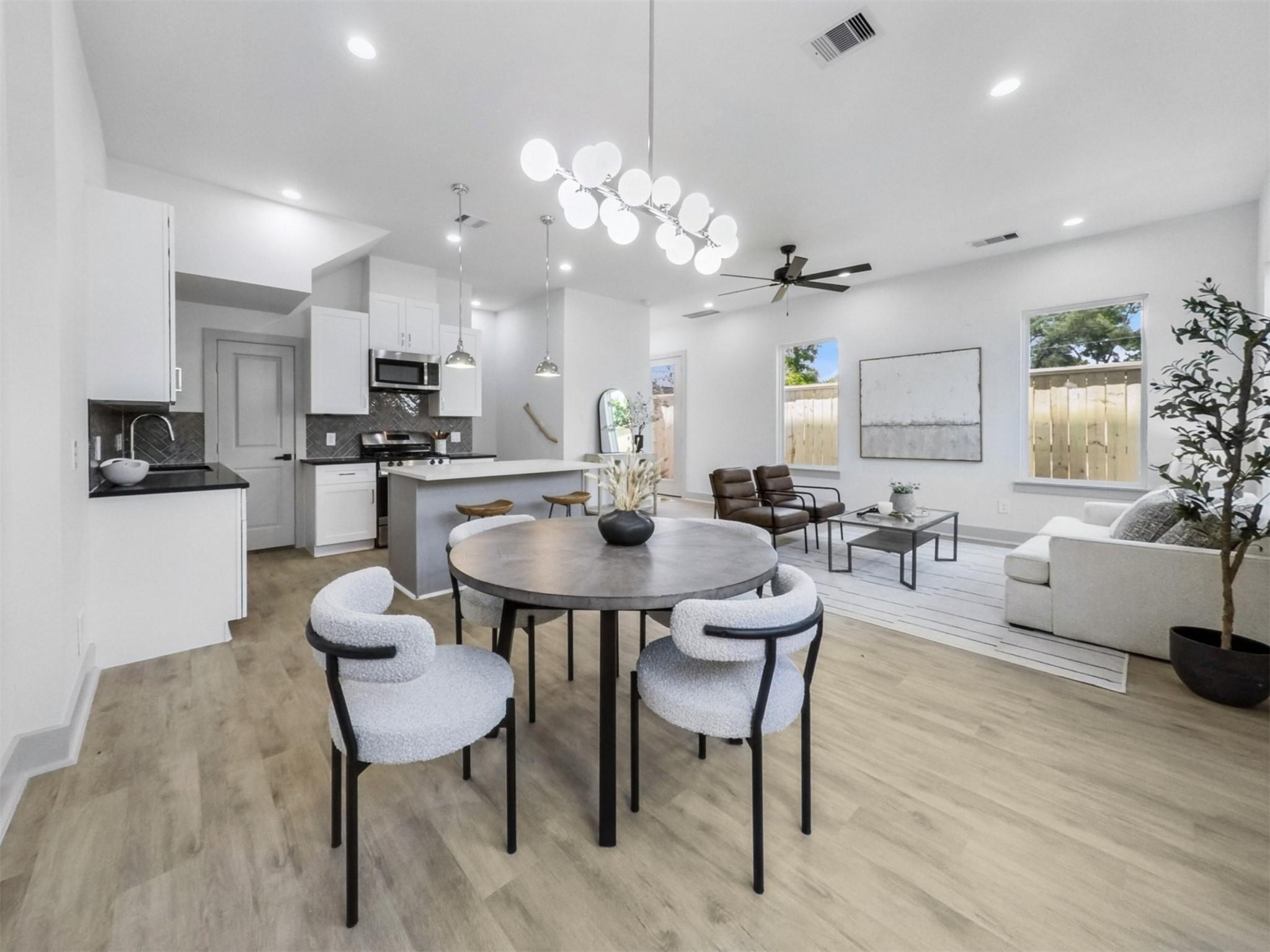 2410 Vaughn Street Unit: E