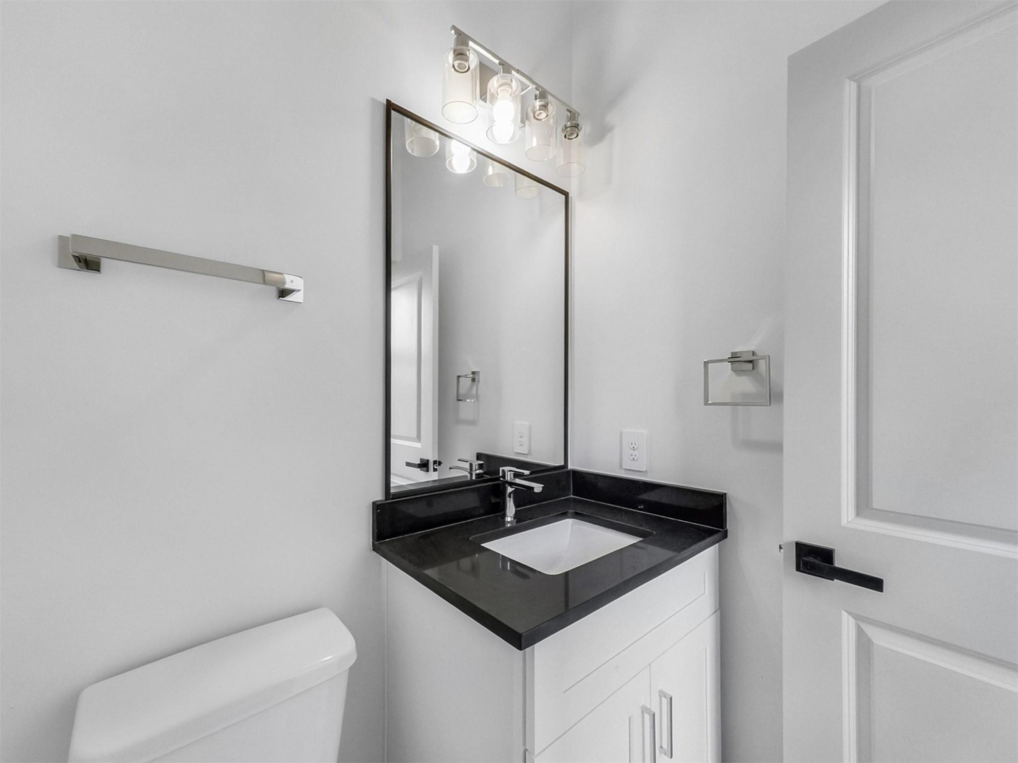 2410 Vaughn Street Unit: E