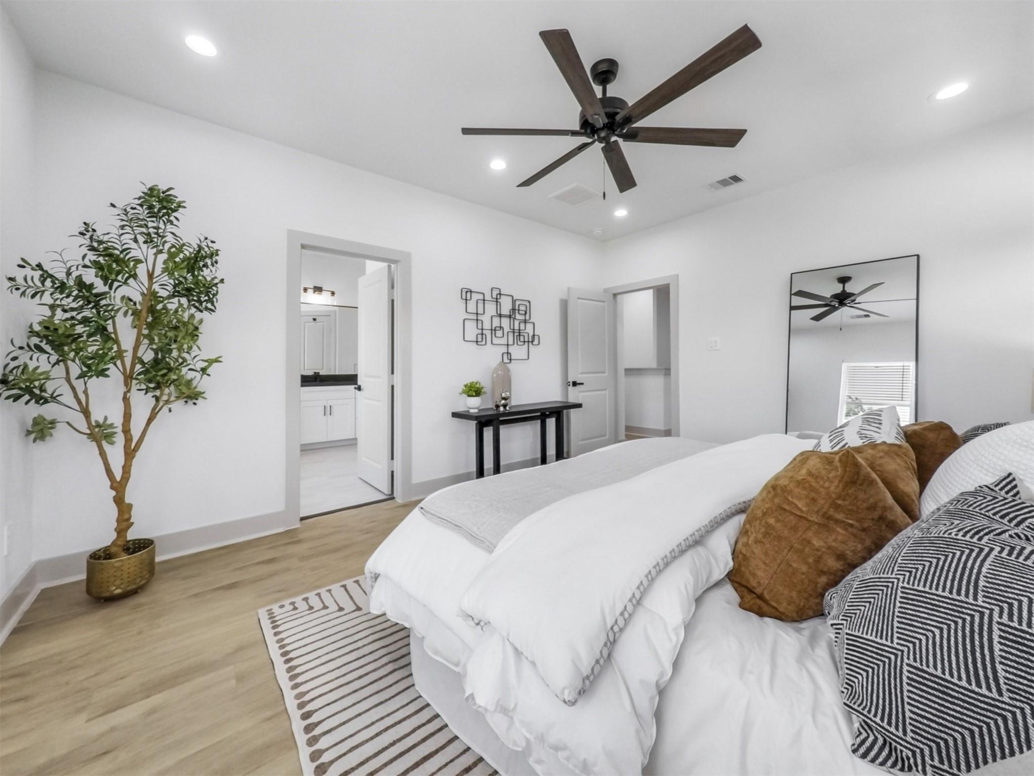 2410 Vaughn Street Unit: E