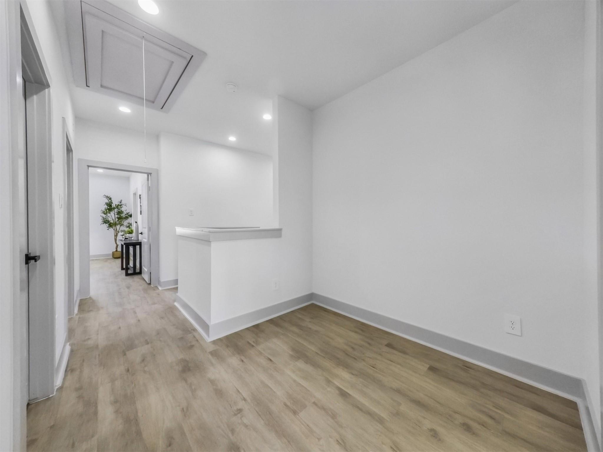 2410 Vaughn Street Unit: E
