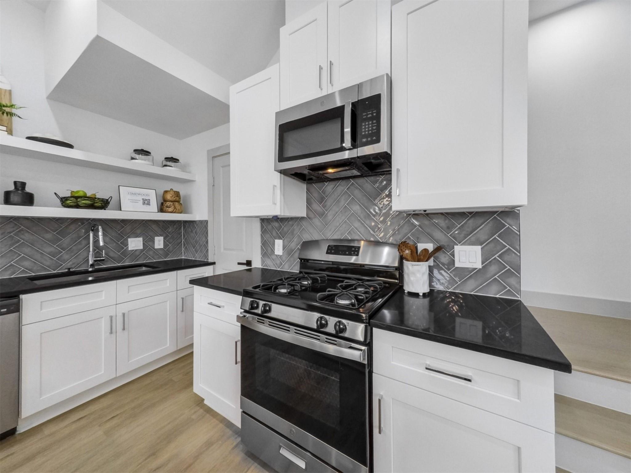2410 Vaughn Street Unit: E