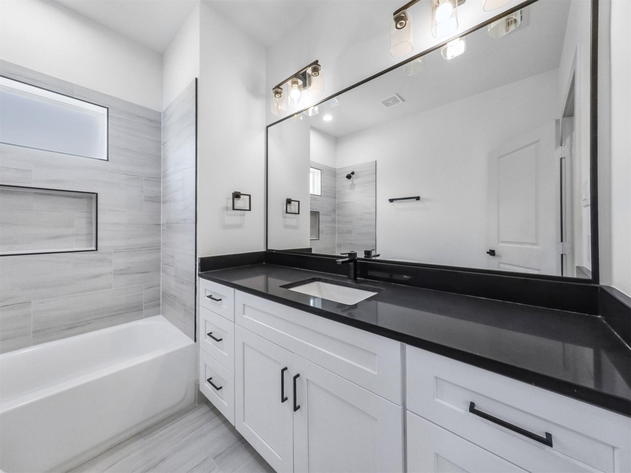 2410 Vaughn Street Unit: E