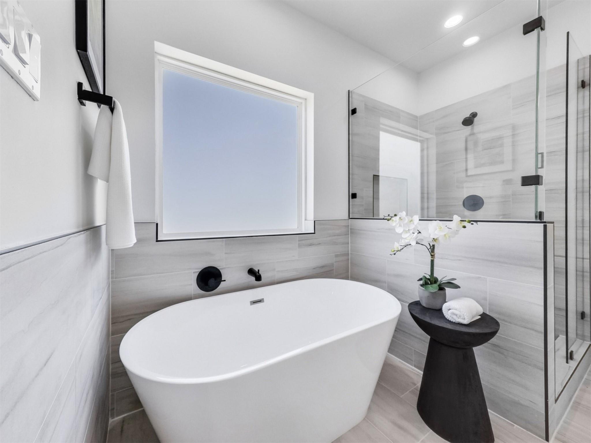2410 Vaughn Street Unit: E