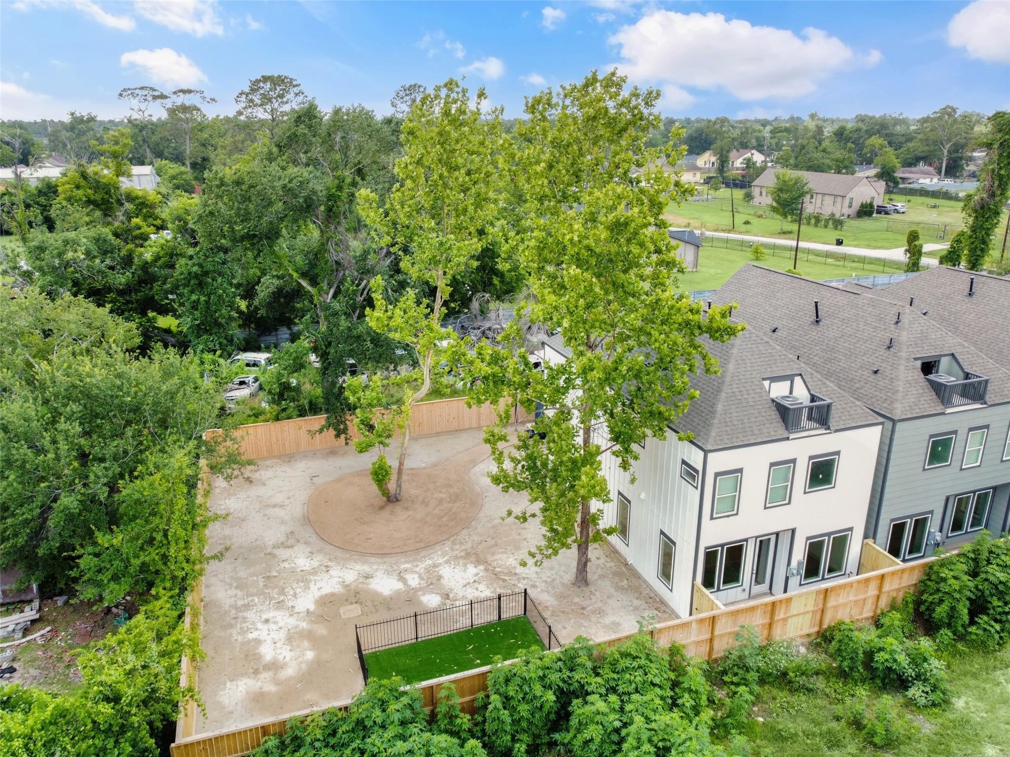 2410 Vaughn Street Unit: E