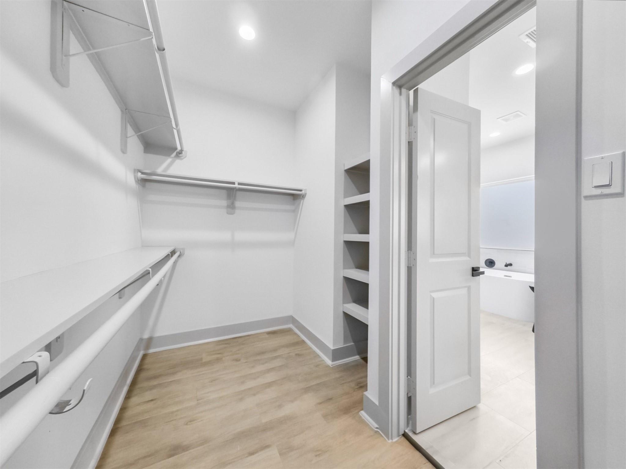 2410 Vaughn Street Unit: E