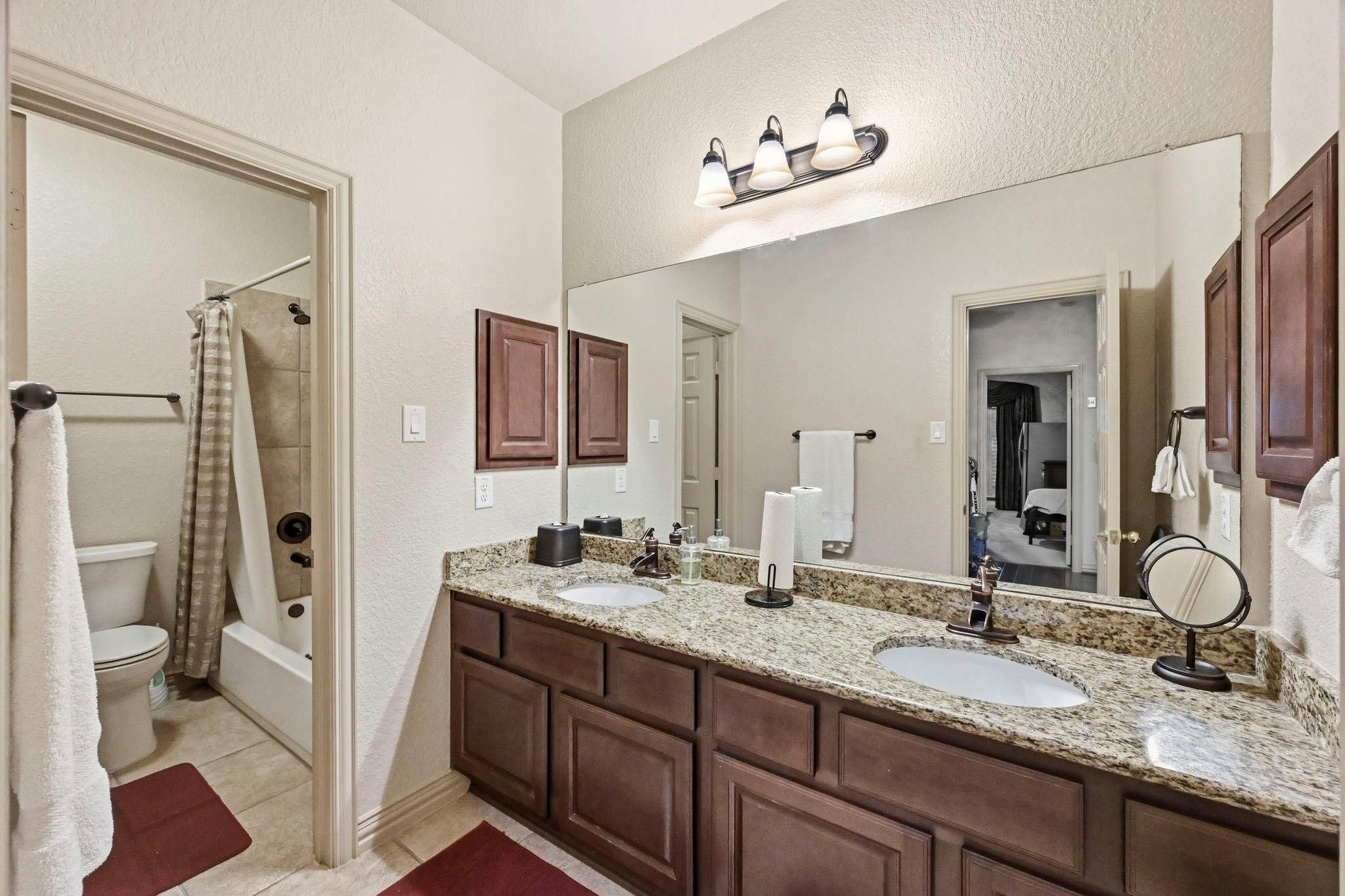 11 Golden Floral Court