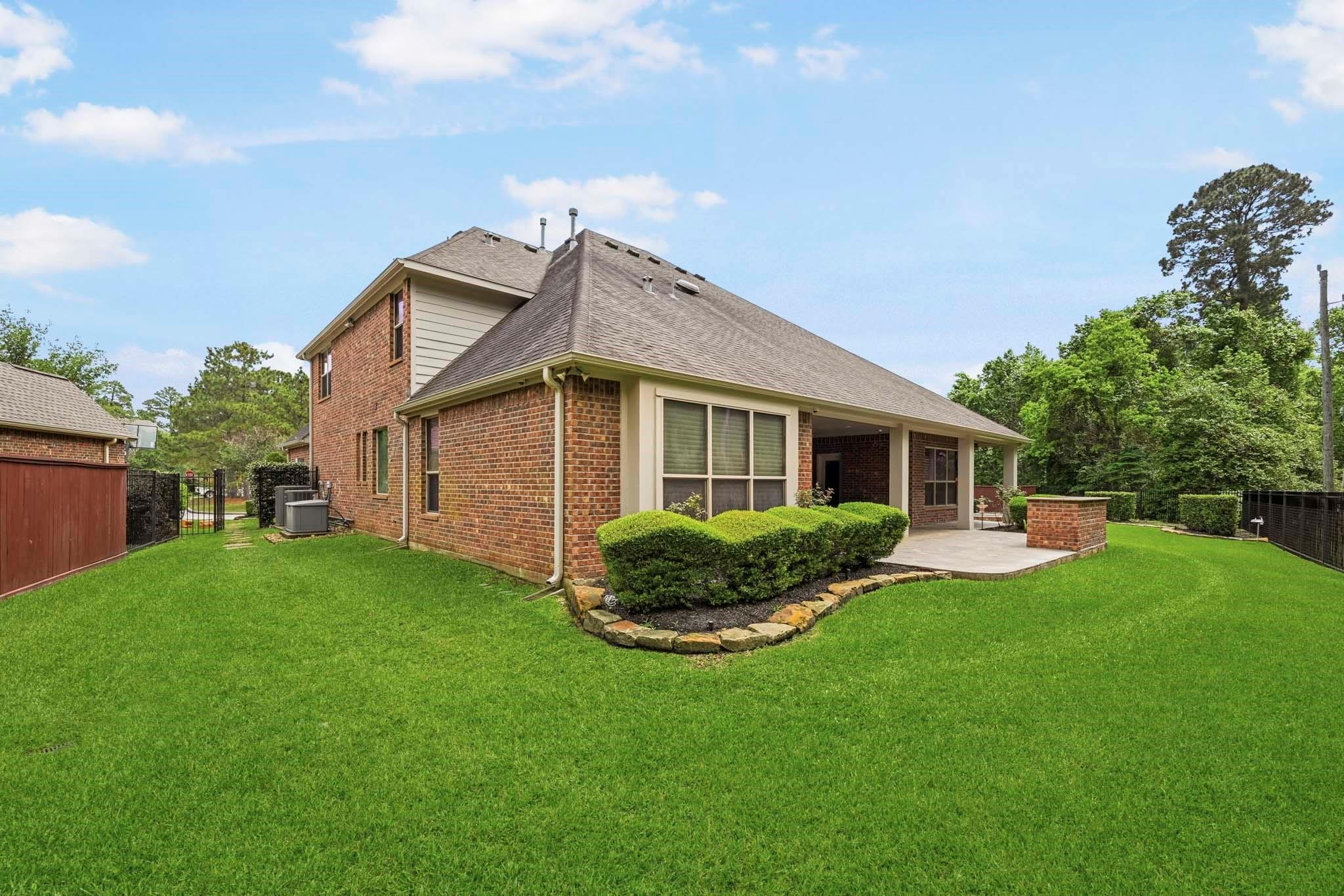 11 Golden Floral Court