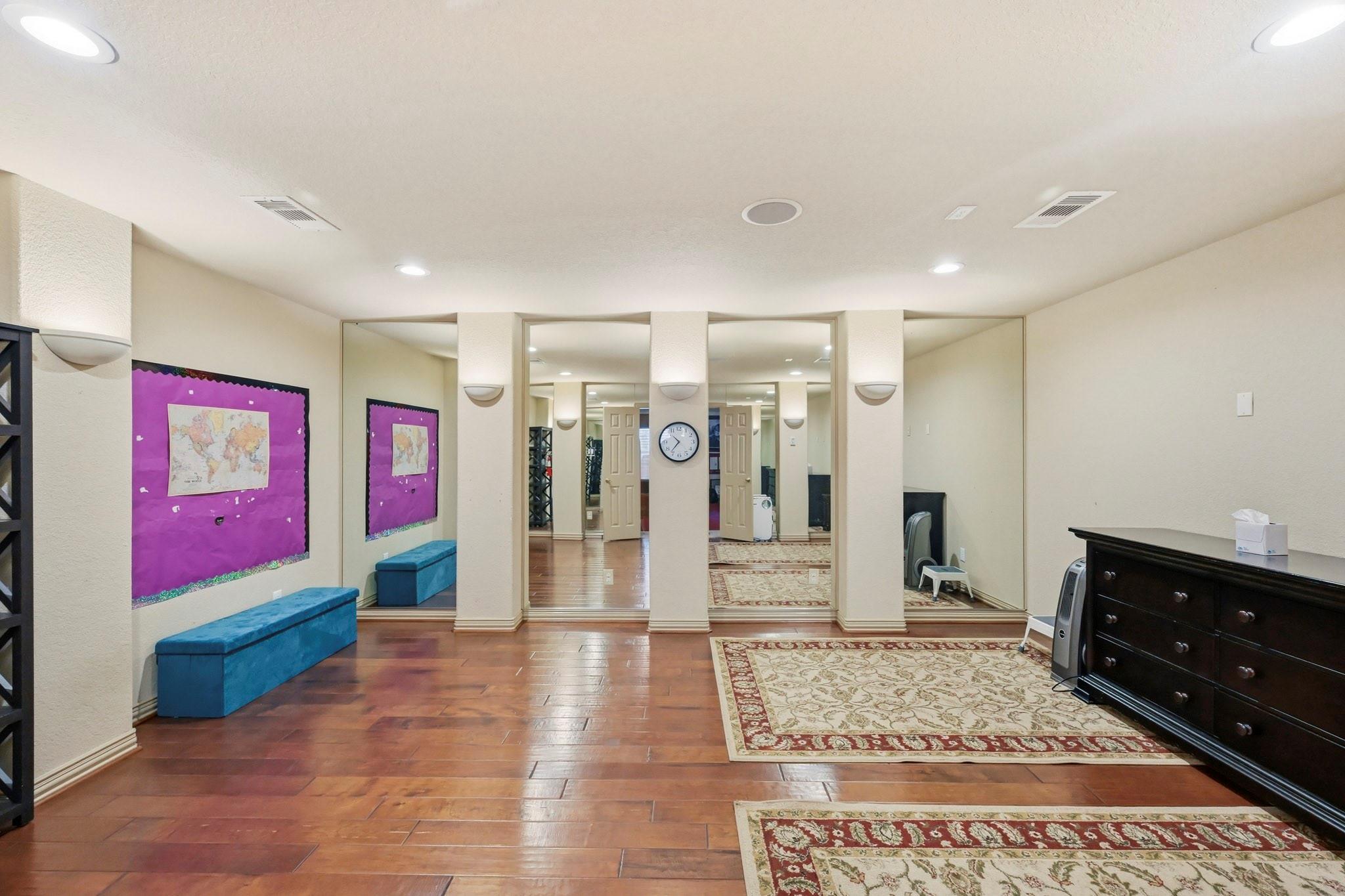 11 Golden Floral Court