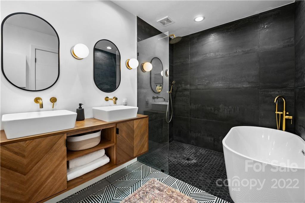 192 Castaway Trail