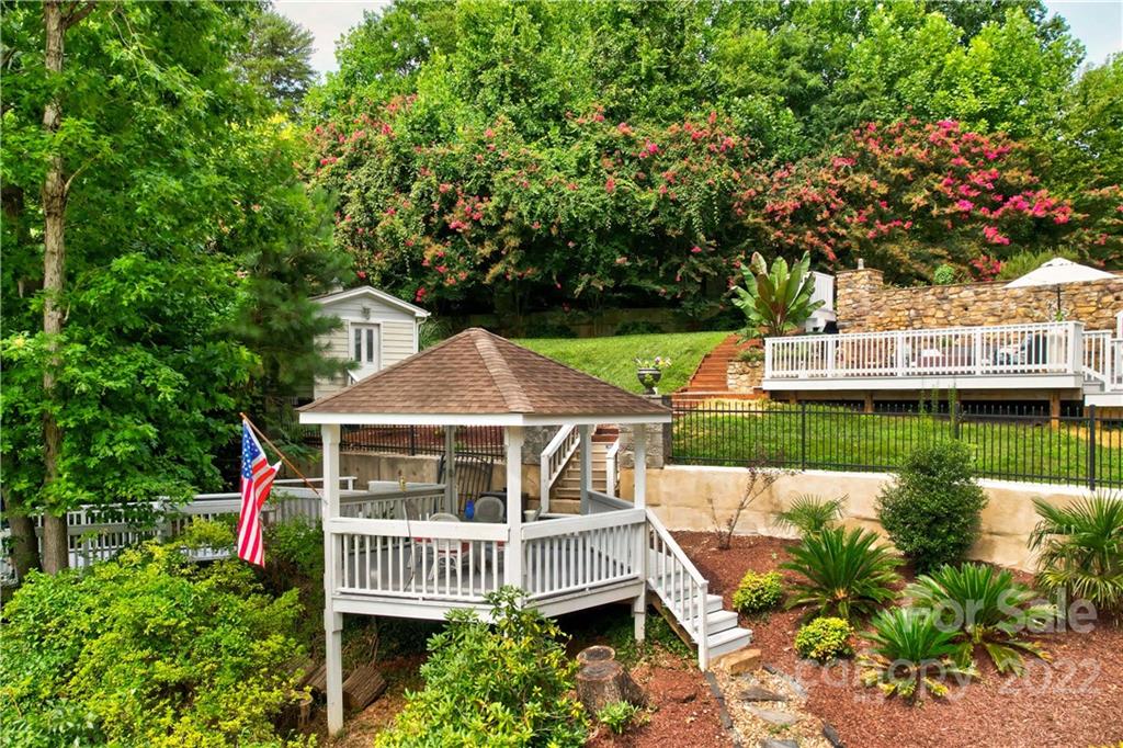 1277 Fern Hill Road