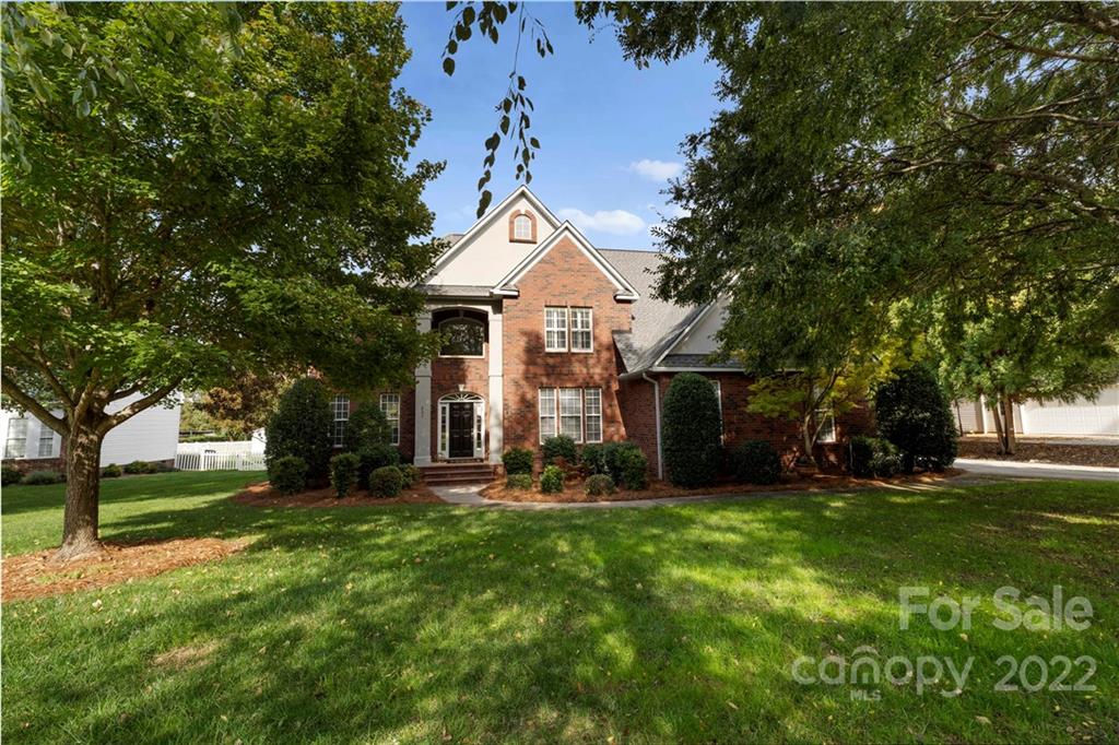 207 Castles Gate Drive