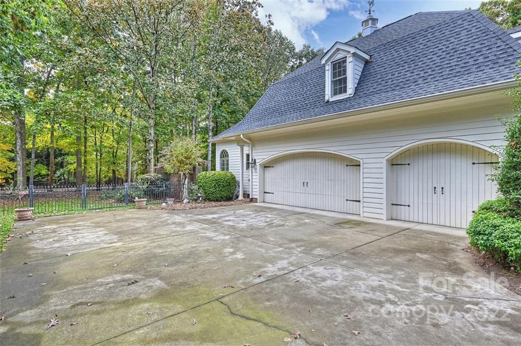 170 Old Post Road