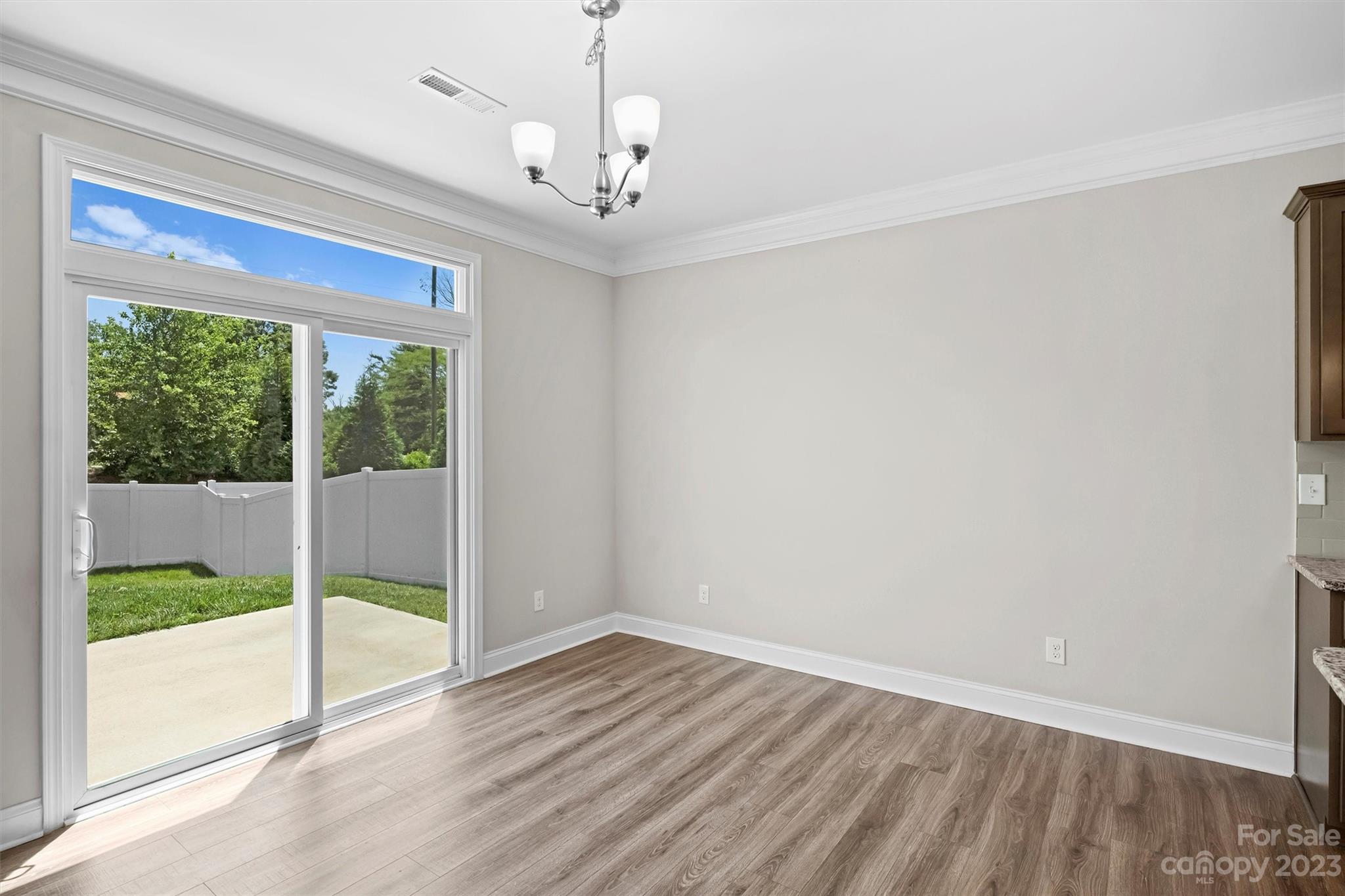 113 W Americana Drive