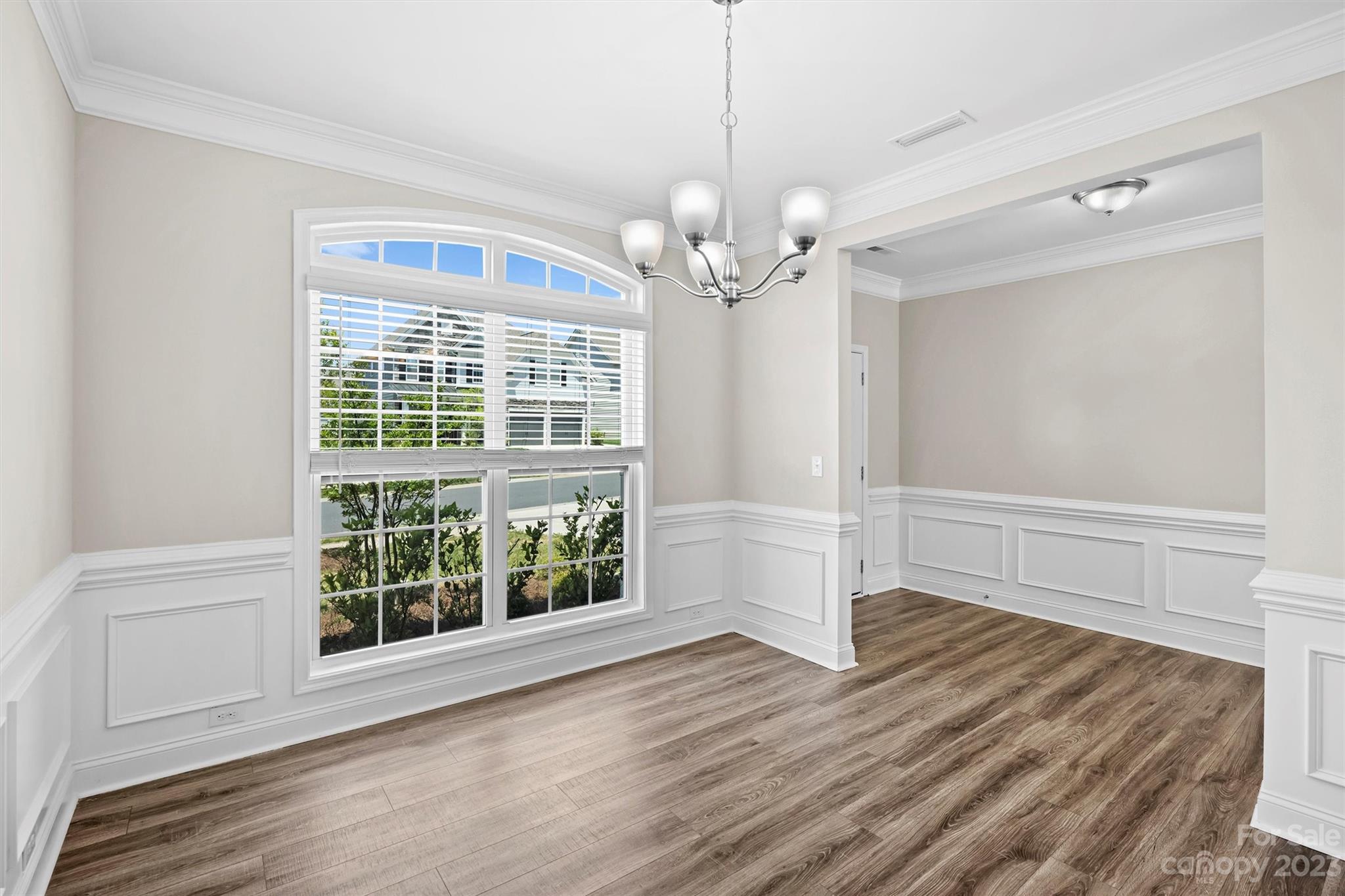 113 W Americana Drive