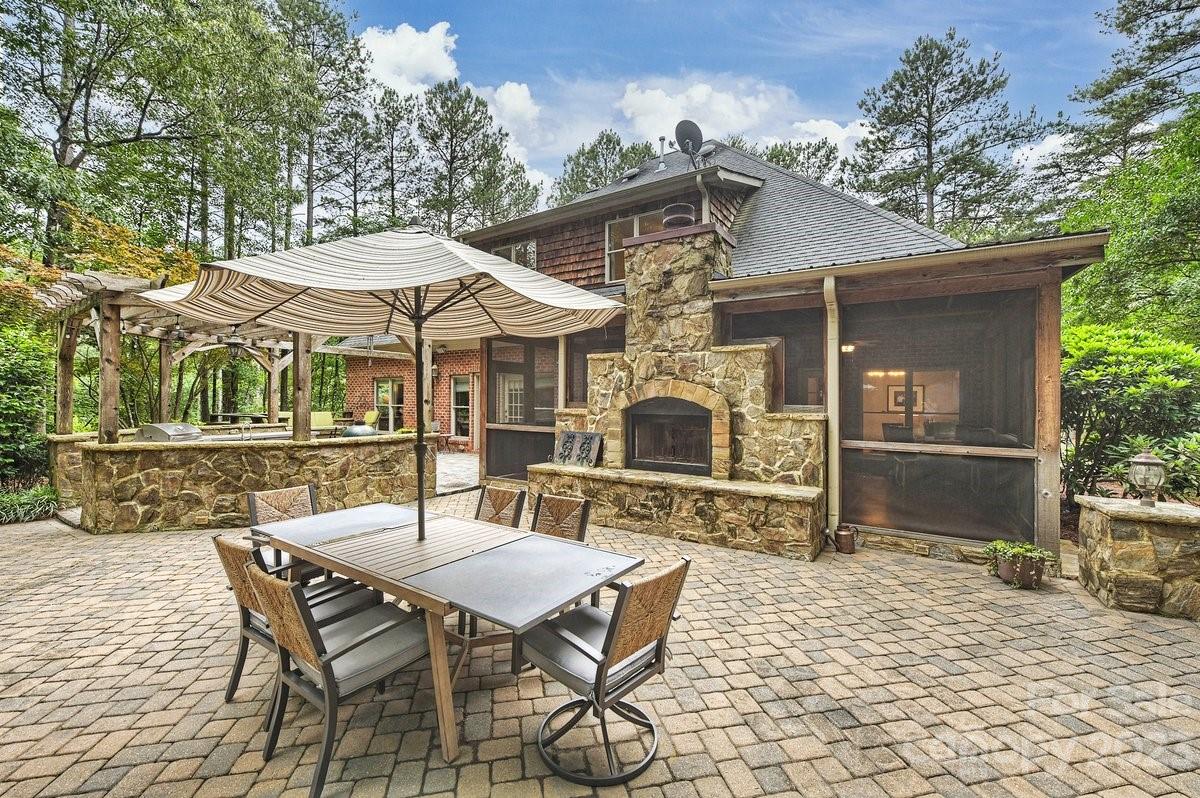 108 Dunn Ross Court