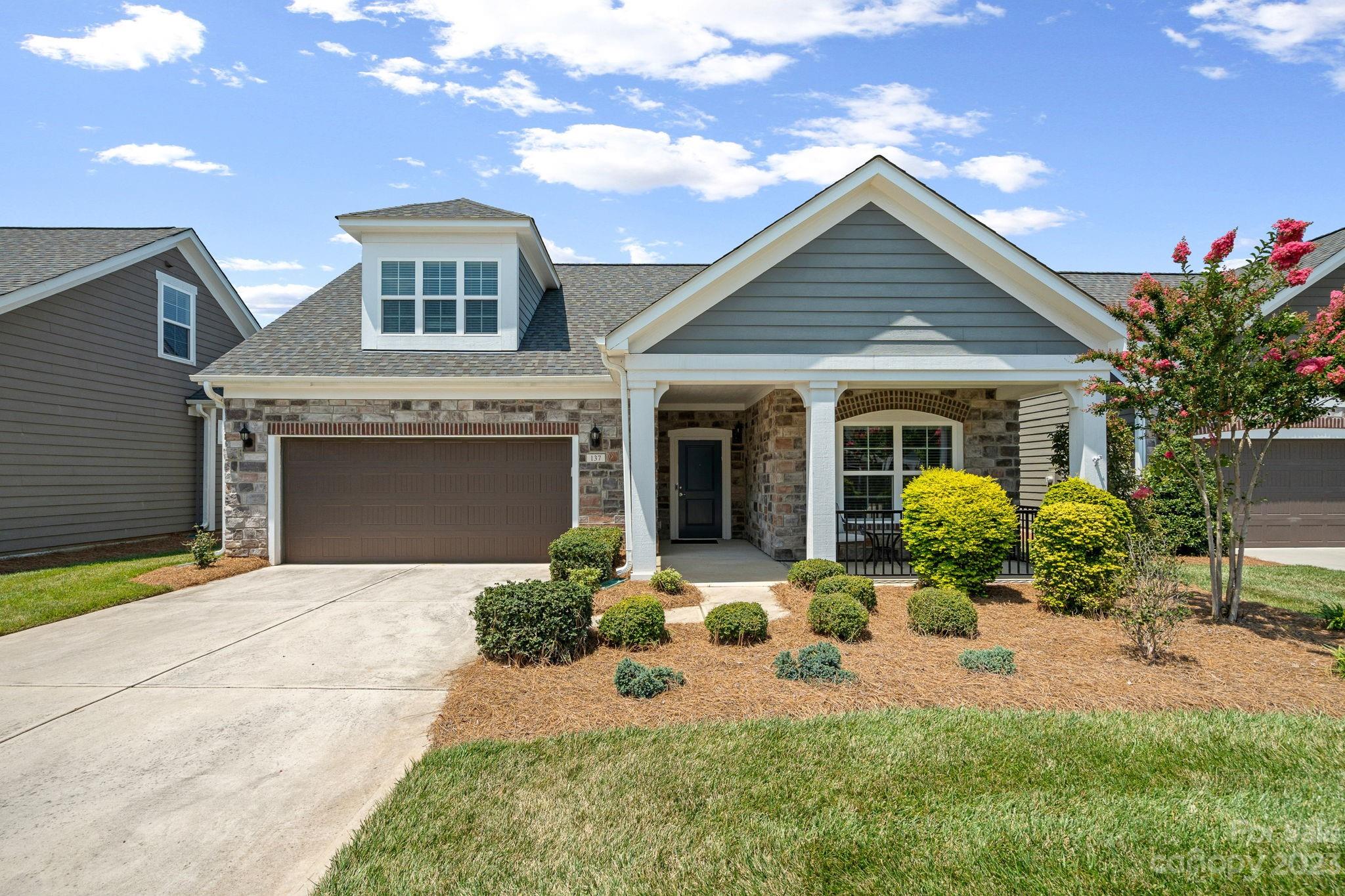137 Valleymist Lane