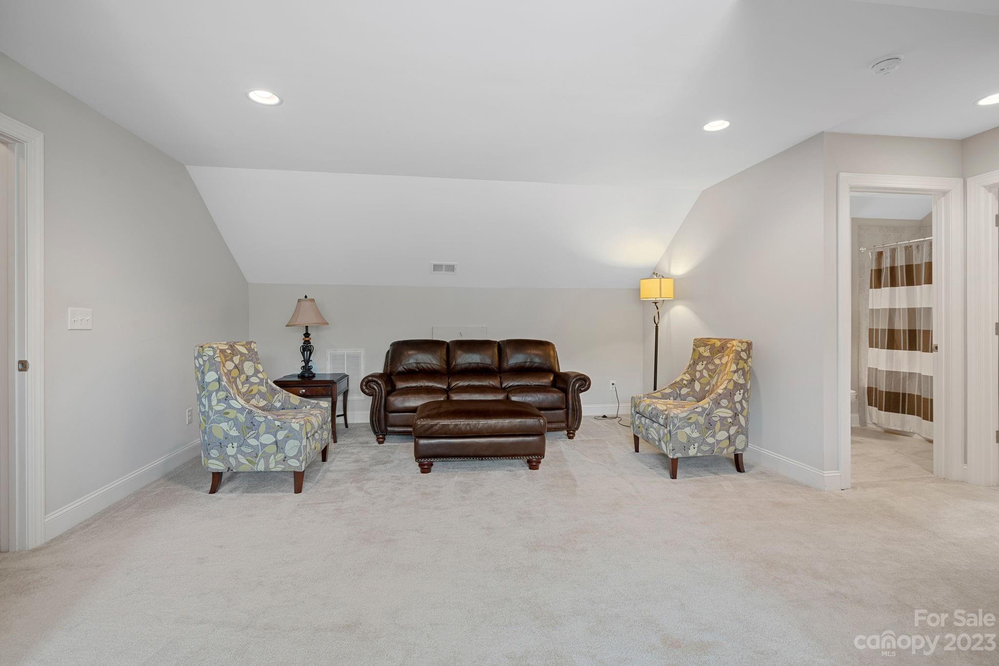 137 Valleymist Lane