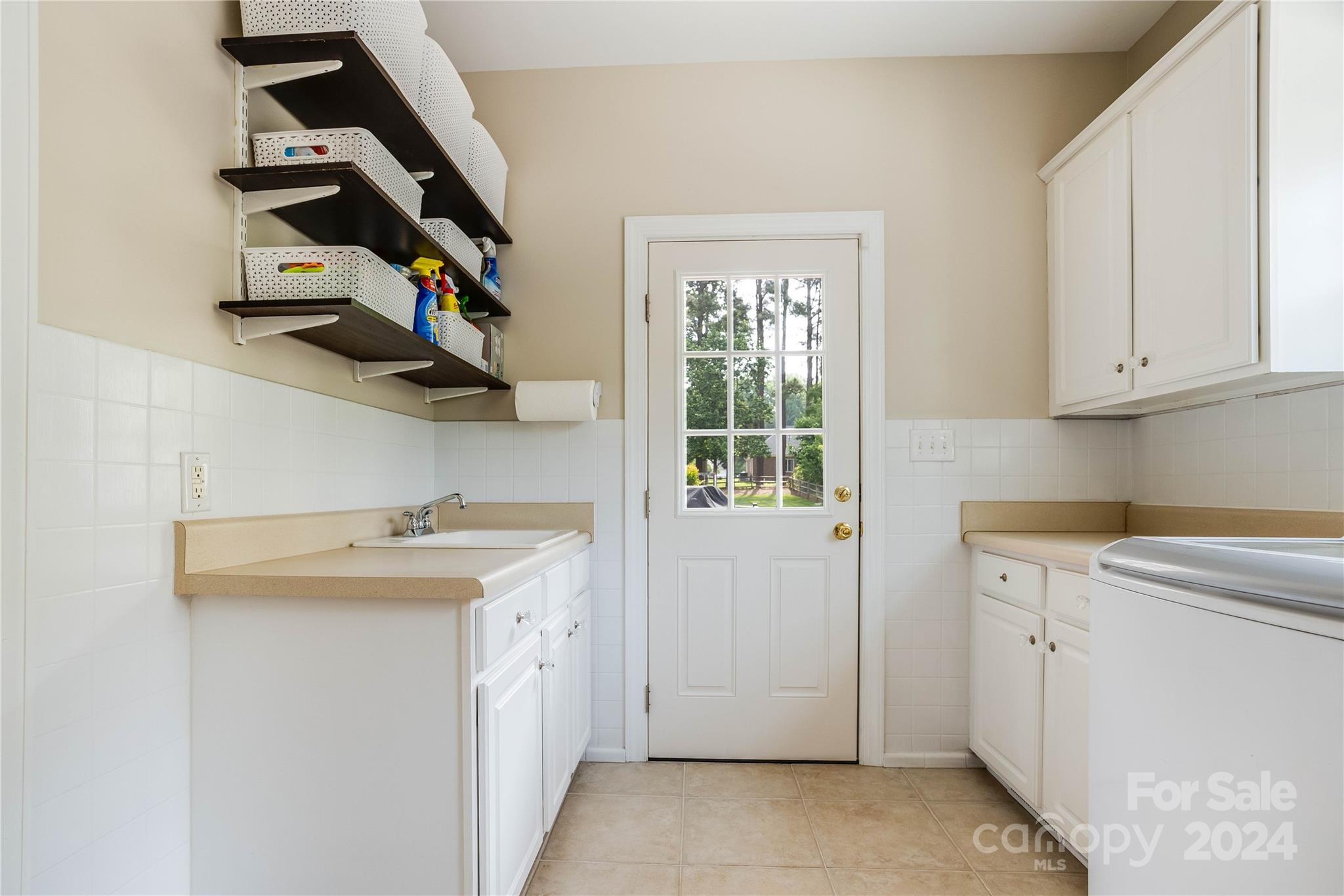 121 Henry Lane Unit: 7