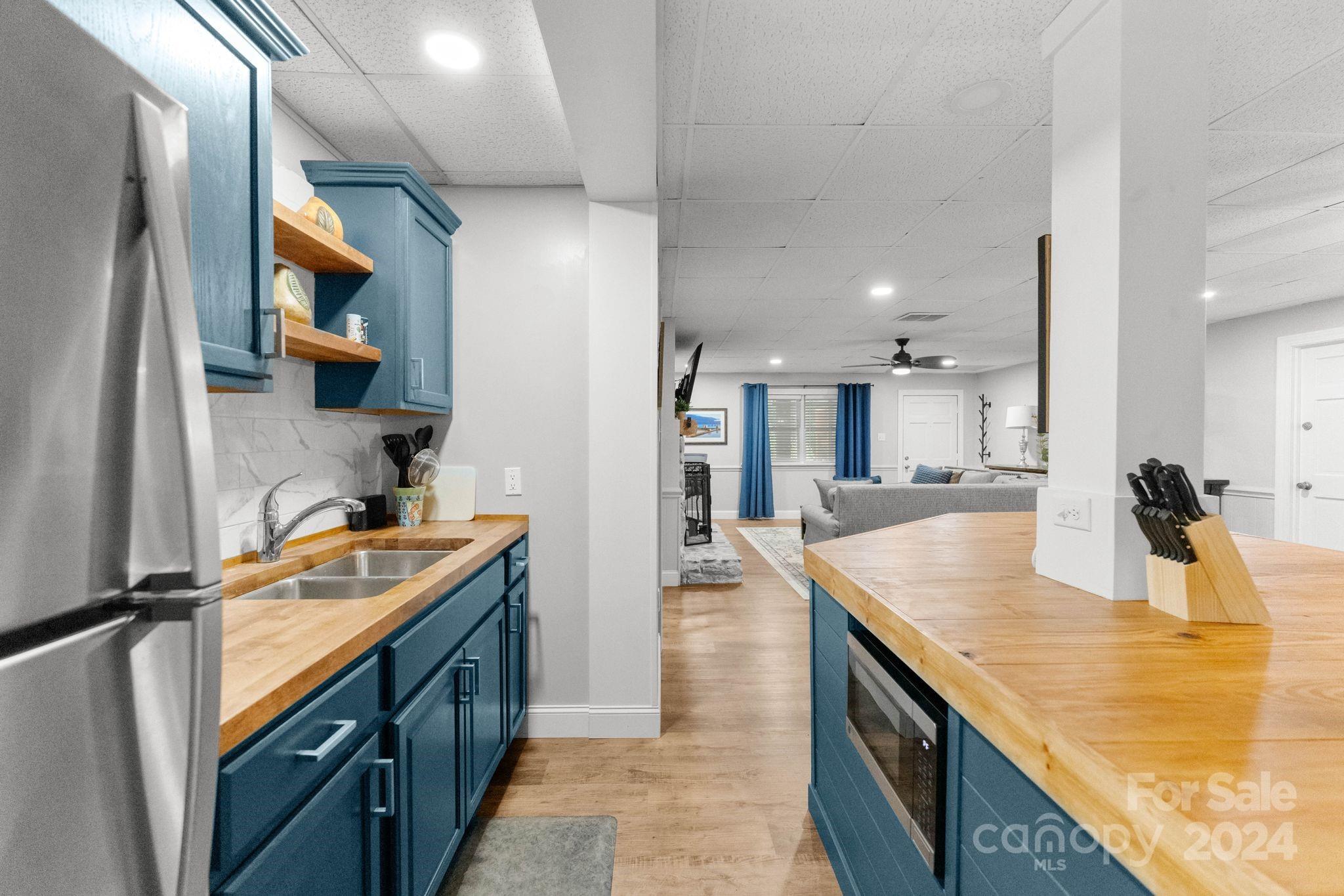 340 N Oakwood Drive
