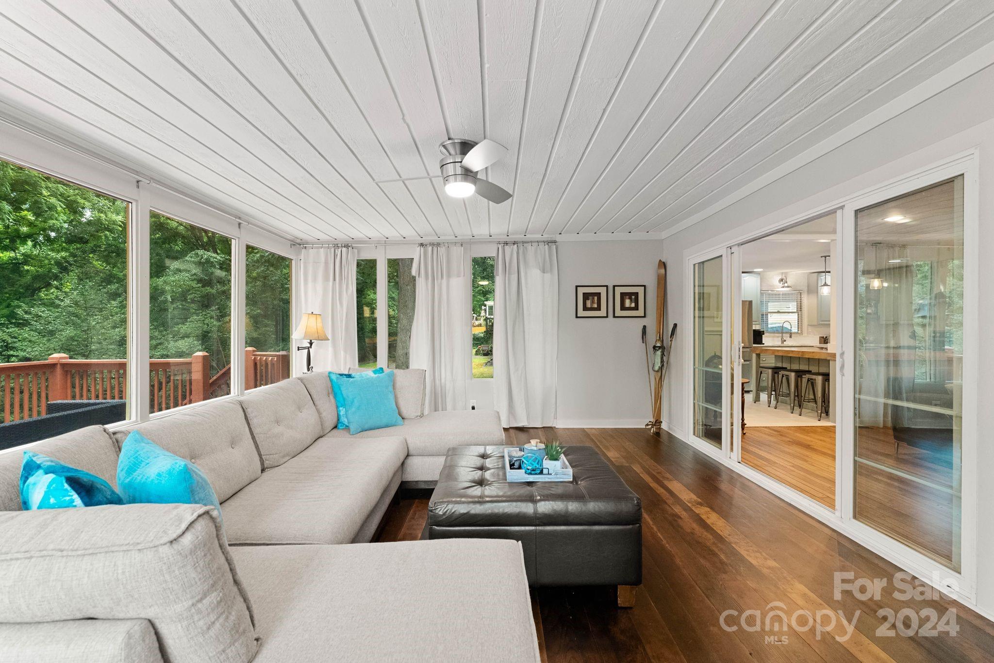 340 N Oakwood Drive