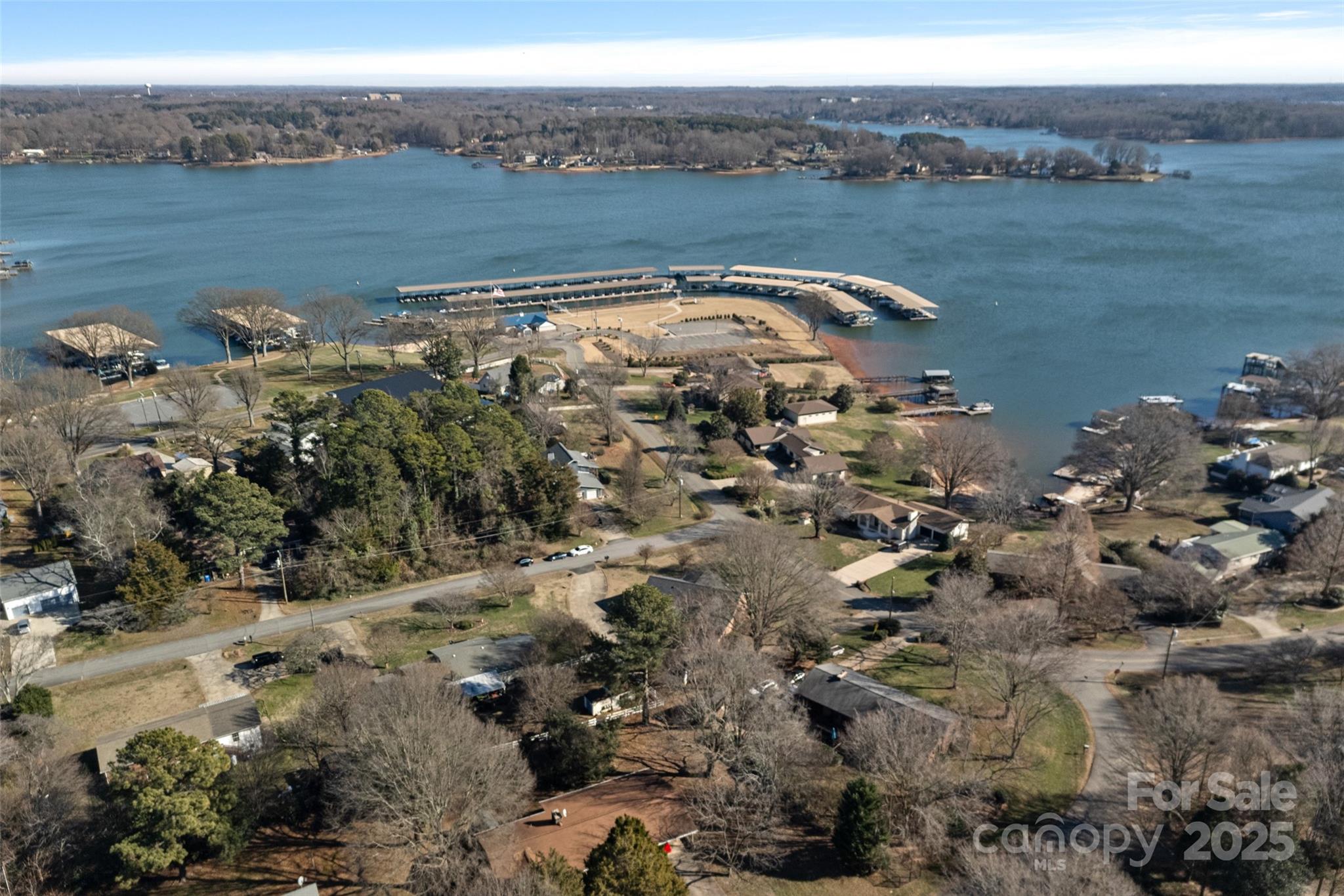331 Shoreline Loop