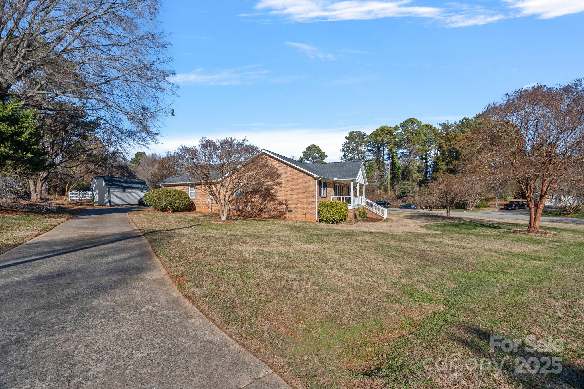 331 Shoreline Loop