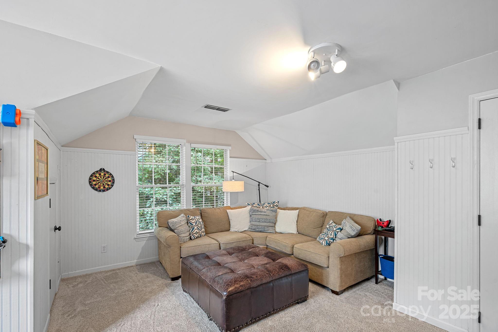 15319 Great Glen Lane
