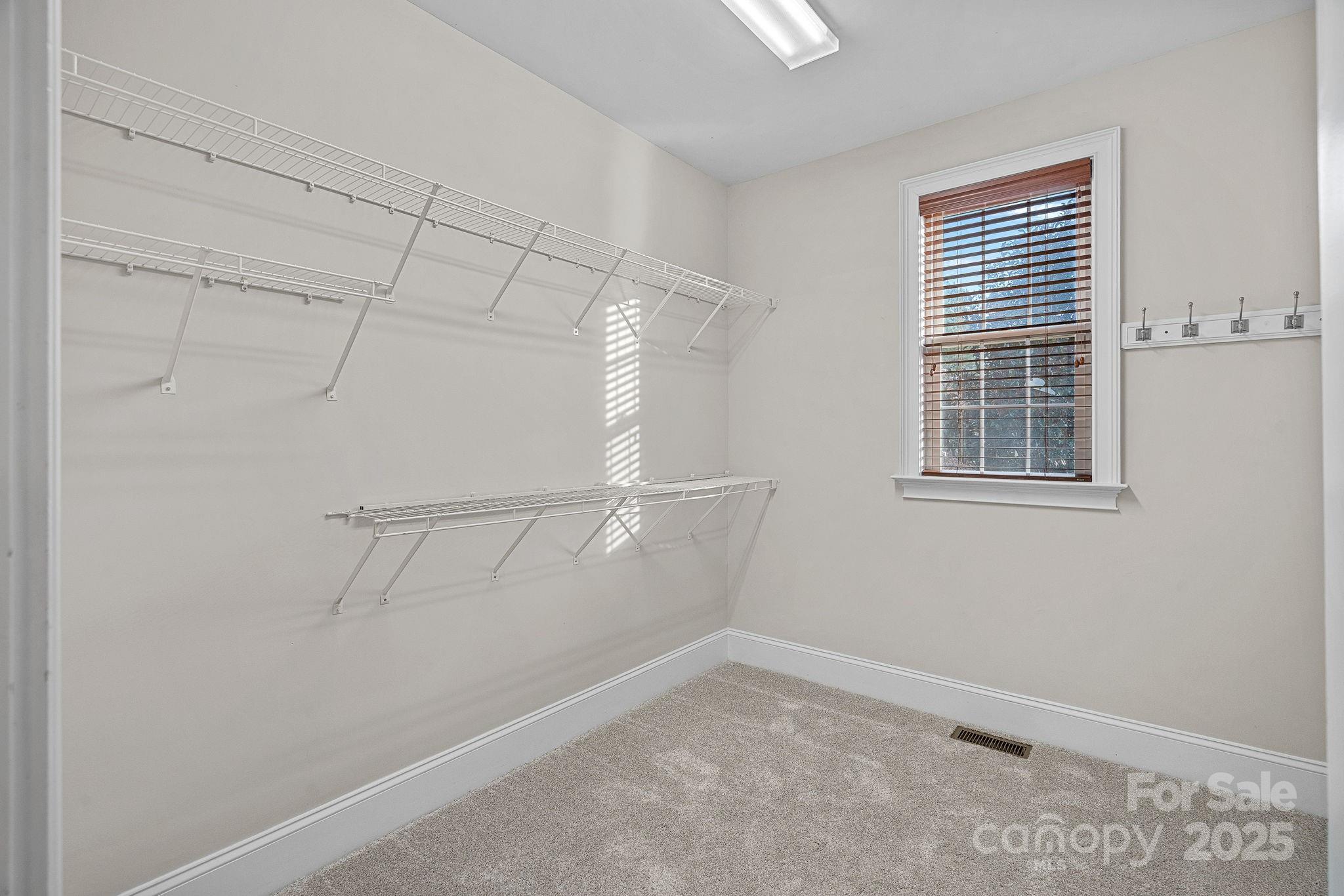 255 Honeysuckle Creek Loop