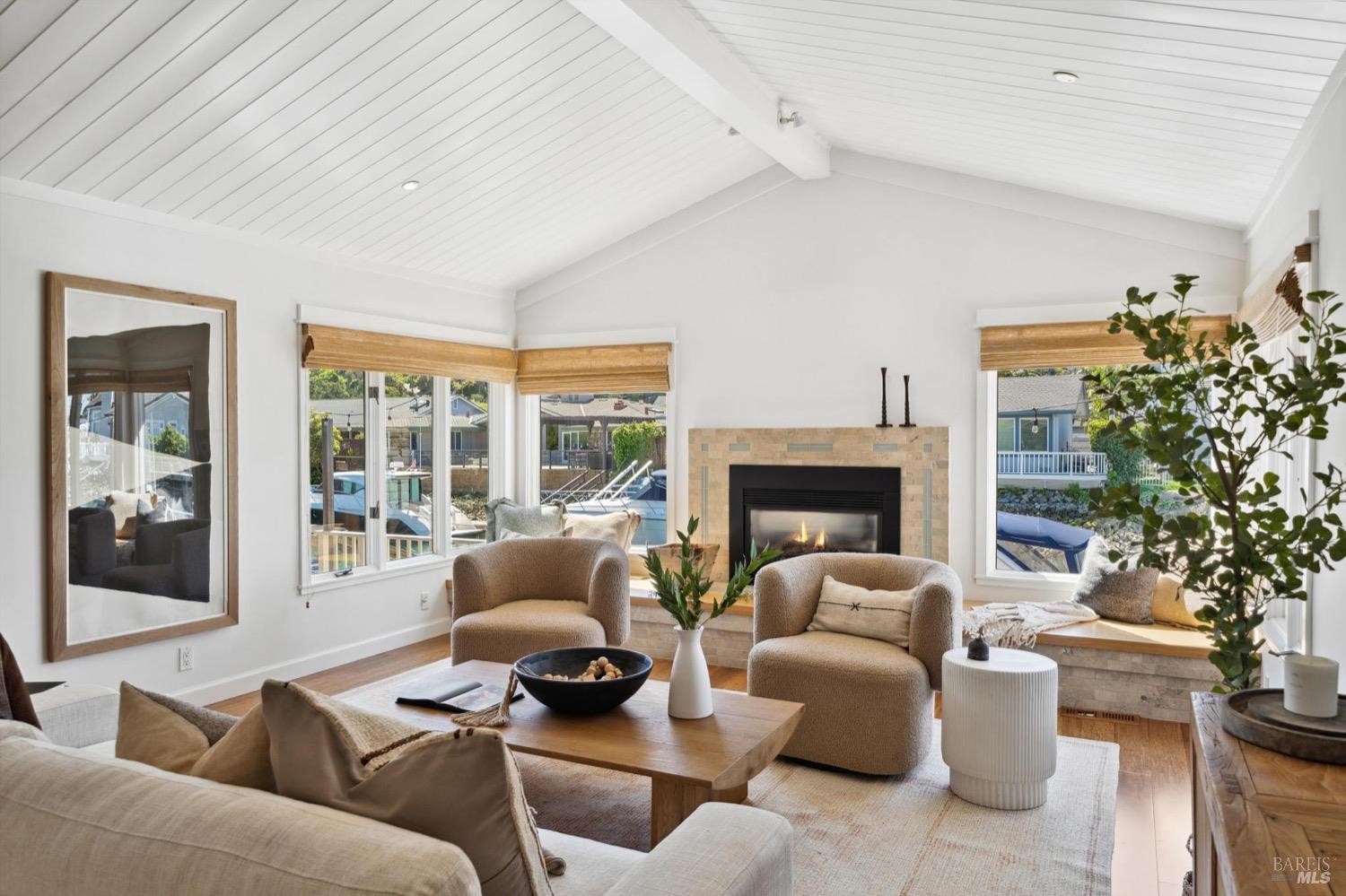 11 Saint Lucia Place