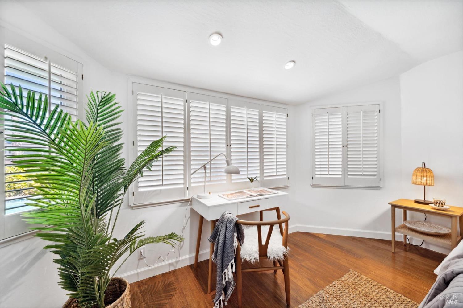 11 Saint Lucia Place