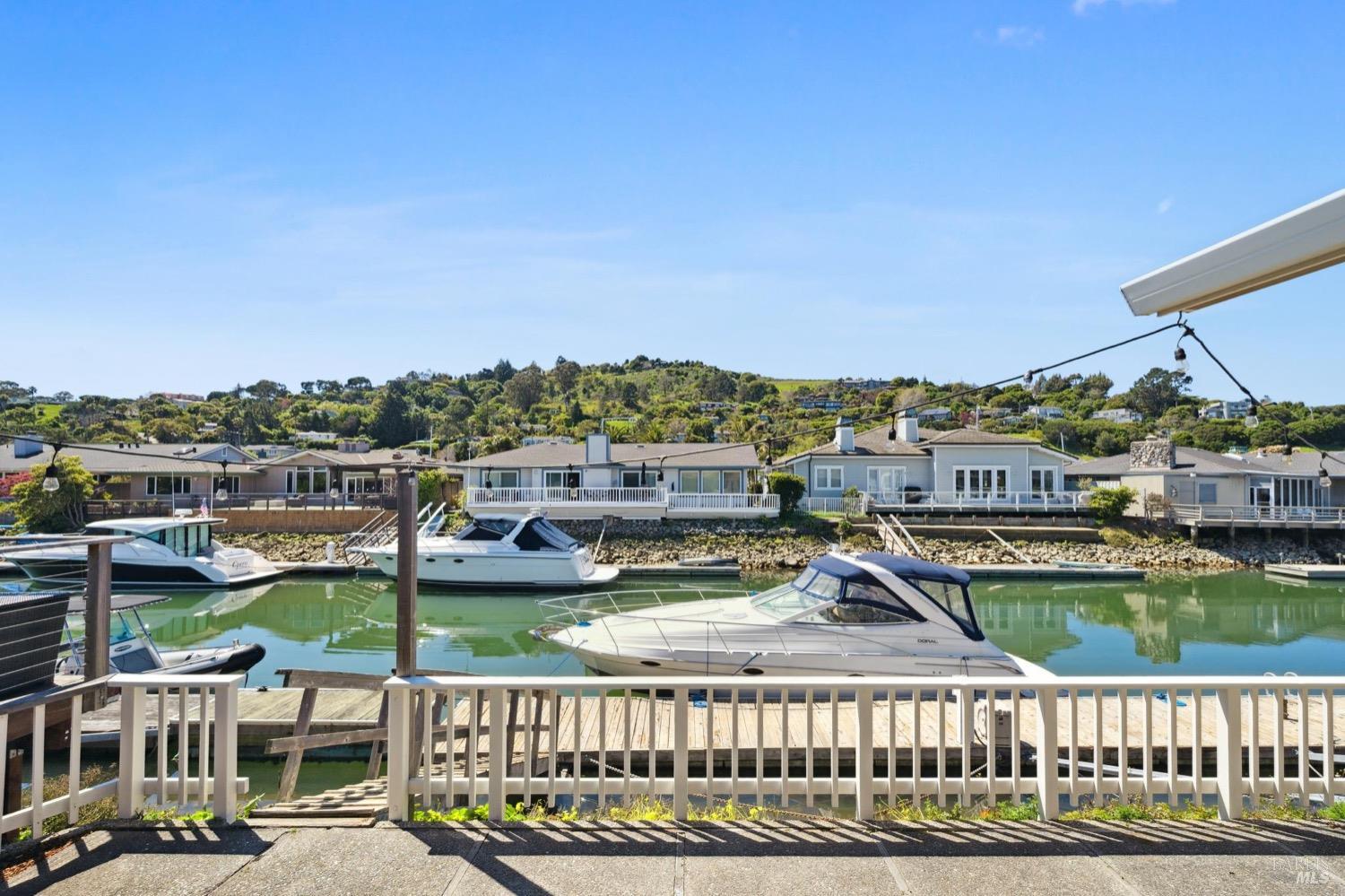 11 Saint Lucia Place