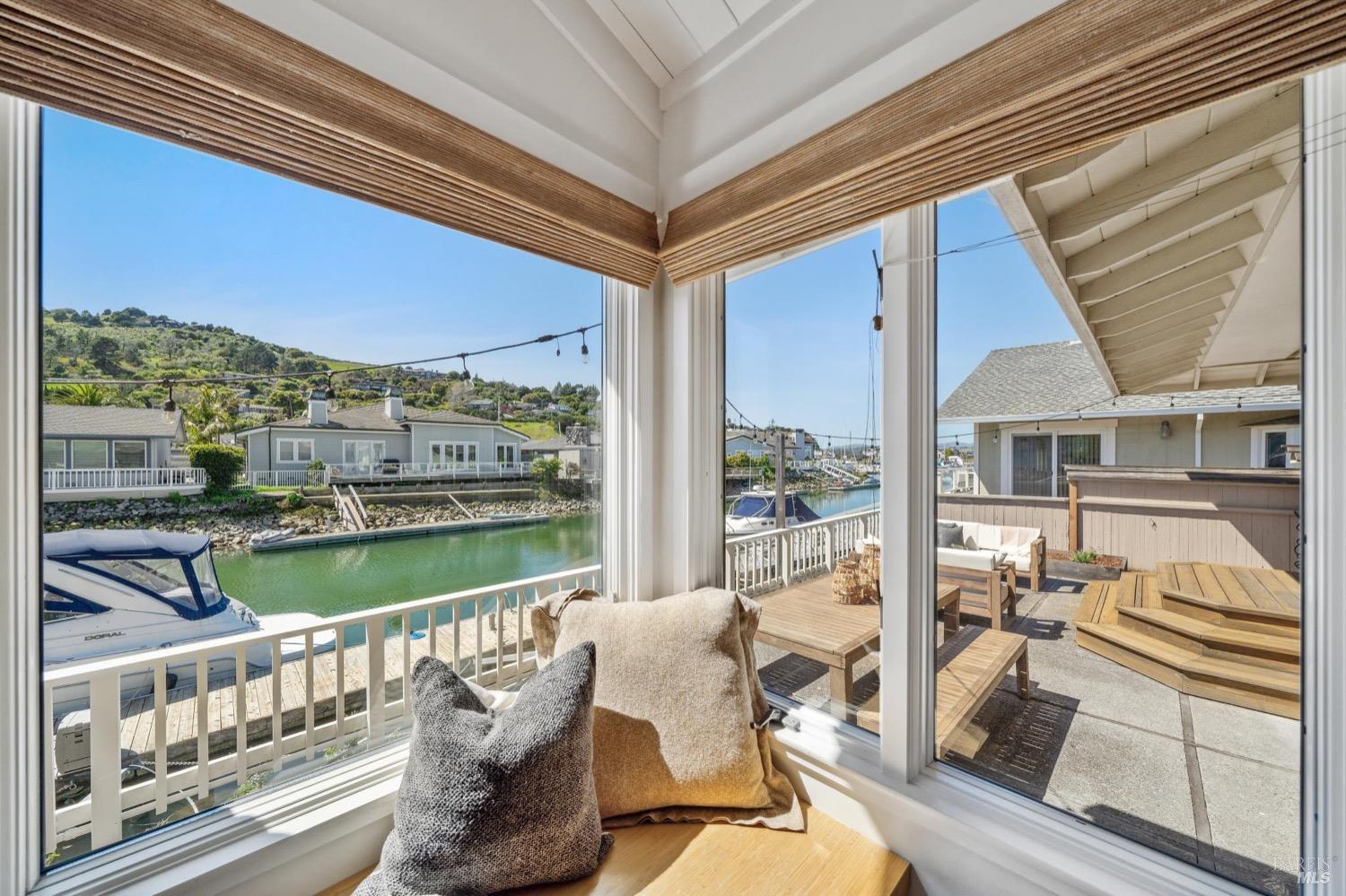 11 Saint Lucia Place