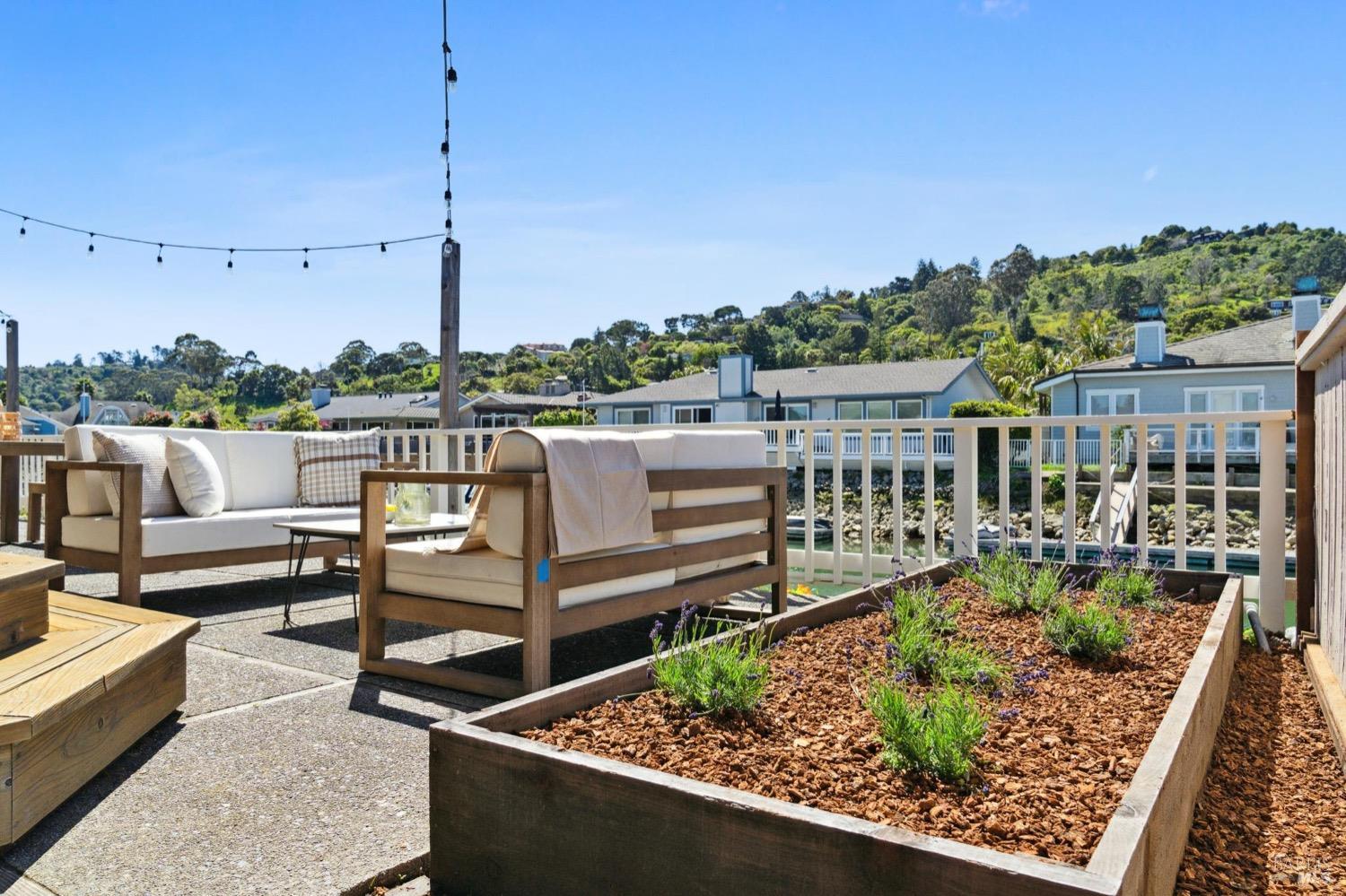 11 Saint Lucia Place