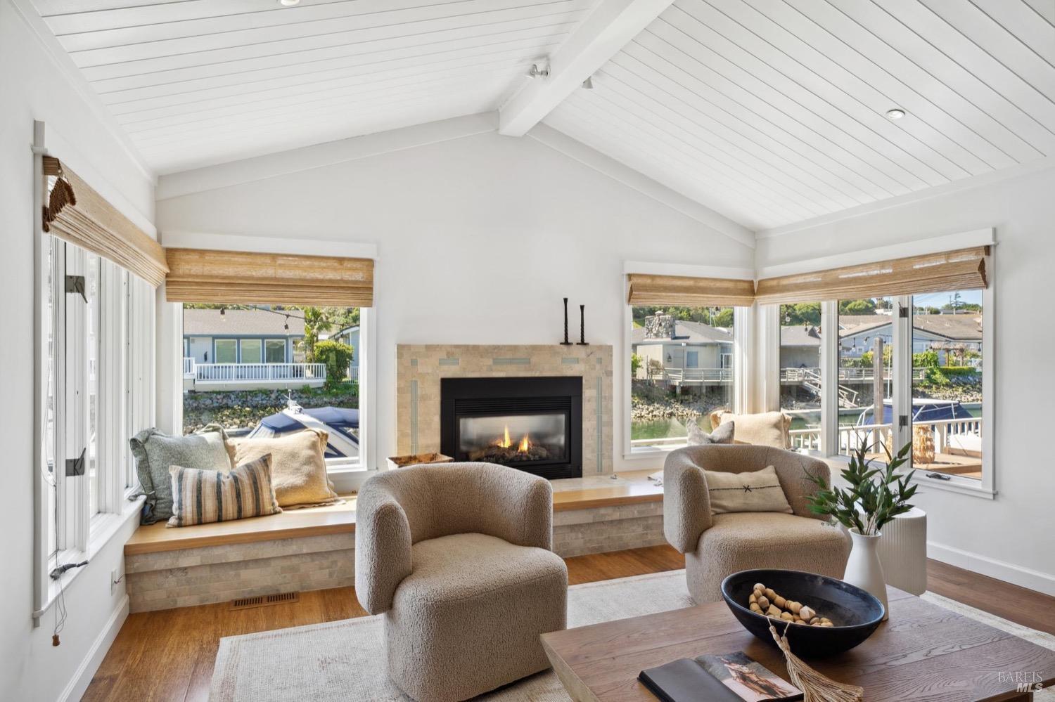 11 Saint Lucia Place