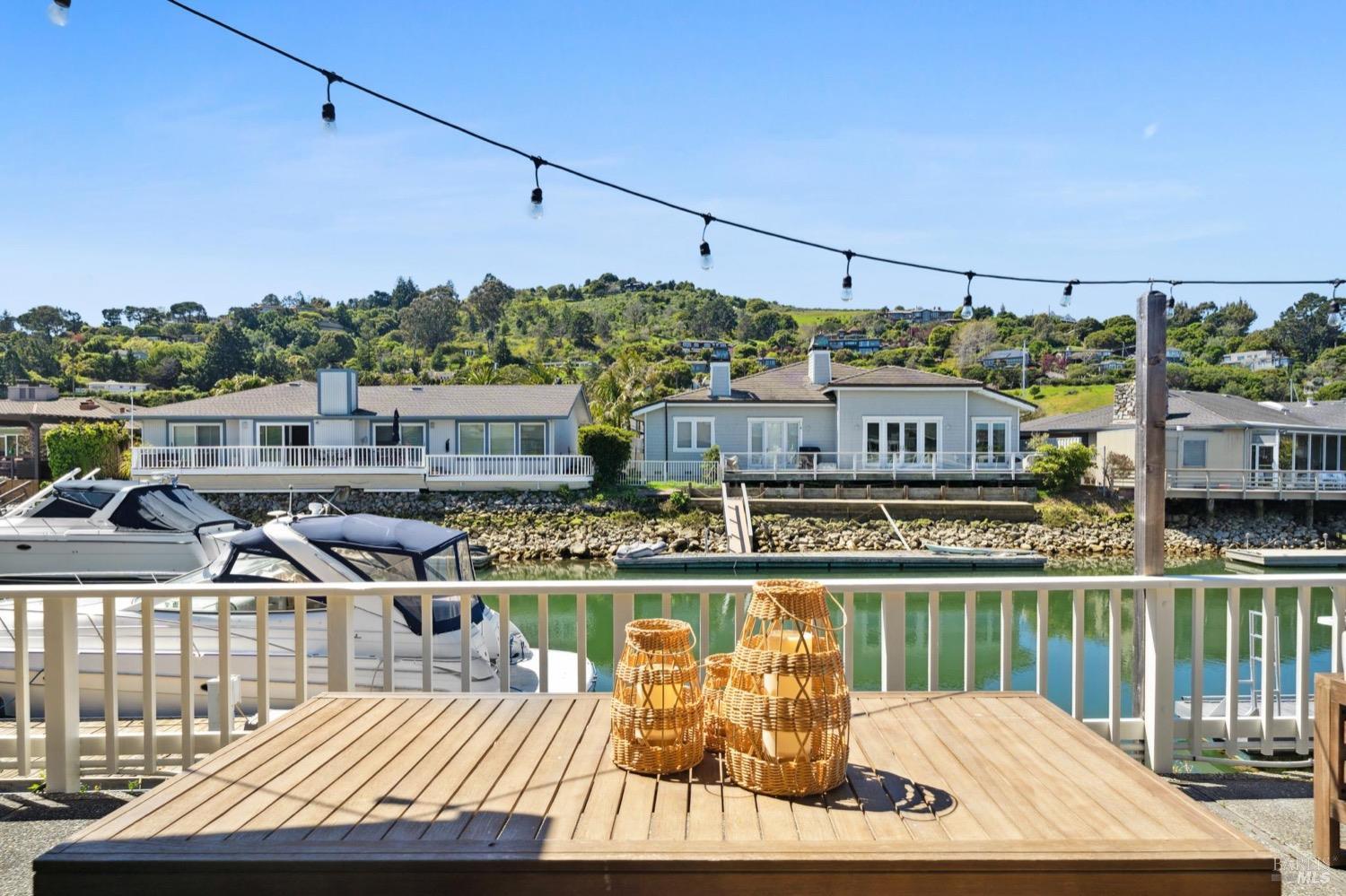 11 Saint Lucia Place