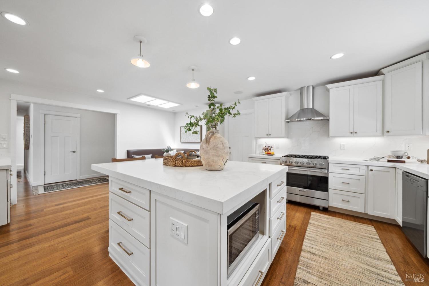 11 Saint Lucia Place