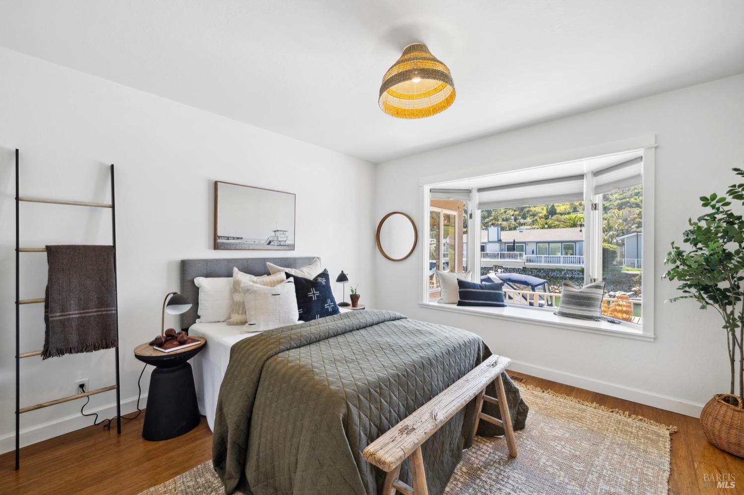 11 Saint Lucia Place