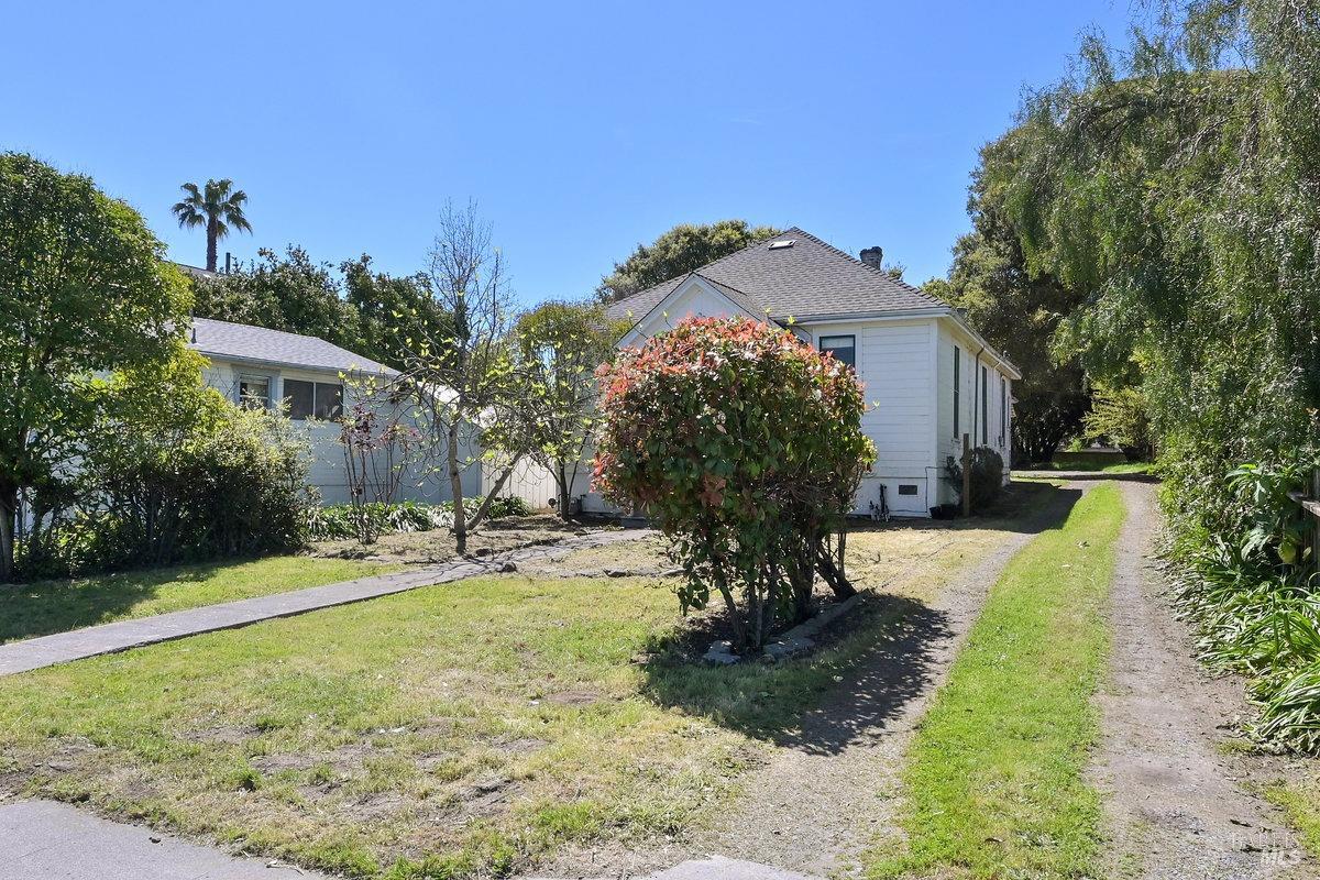 752 Petaluma Boulevard S