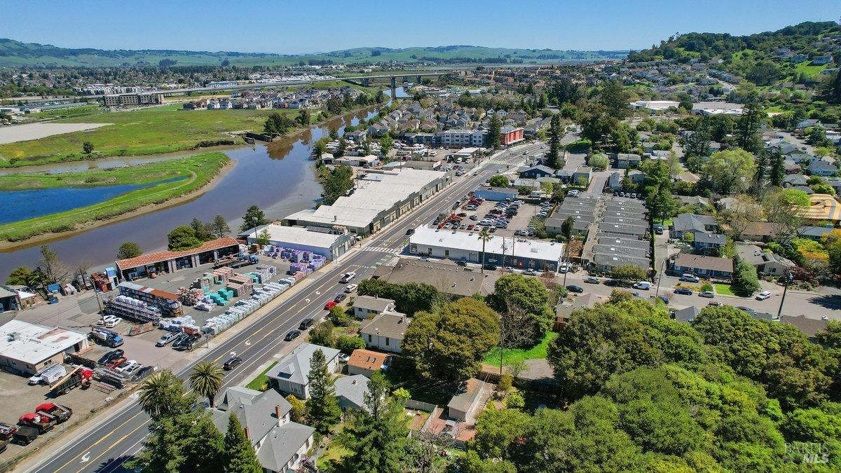 752 Petaluma Boulevard S